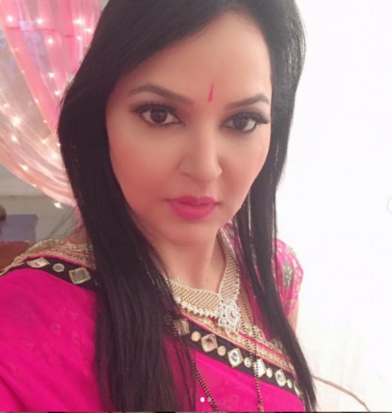 <p>ಕಿರುತೆರೆ ನಟಿ ಲೀನಾ ಆಚಾರ್ಯ ದೆಹಲಿಯ ಸಿಟಿ ಆಸ್ಪತ್ರೆಯಲ್ಲಿ ಮೃತಪಟ್ಟಿದ್ದಾರೆ.</p> <p>ಕಿರುತೆರೆ ನಟಿ ಲೀನಾ ಆಚಾರ್ಯ ದೆಹಲಿಯ ಸಿಟಿ ಆಸ್ಪತ್ರೆಯಲ್ಲಿ ಮೃತಪಟ್ಟಿದ್ದಾರೆ.</p>