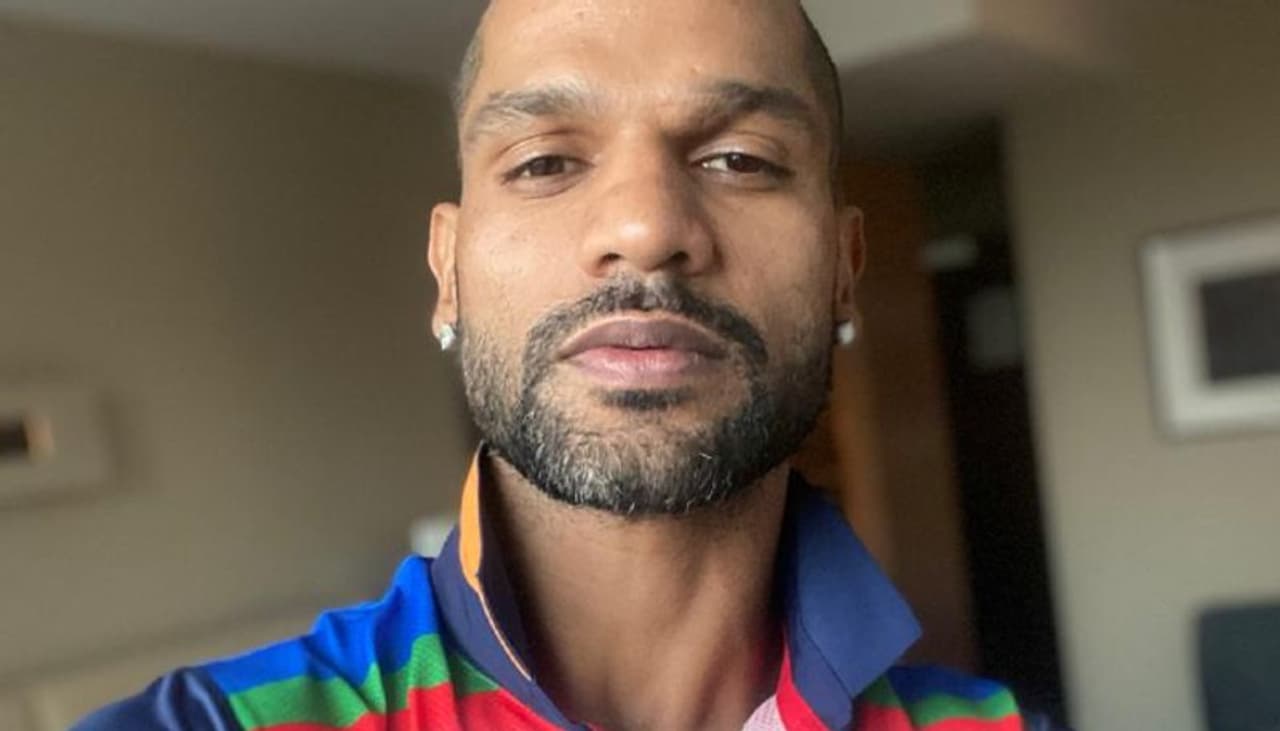 <p>టీమిండియా క్రికెటర్ శిఖర్ ధావన్ గురించి ప్రత్యేకంగా చెప్పక్కర్లేదు. ఆయన ప్రస్తుతం ఆస్ట్రేలియా పర్యటనలో ఉన్నారు. నవంబర్ 27వ తేదీ నుంచి భారత్ ఆస్ట్రేలియా మధ్య సిరీస్ జరగనున్న సంగతి తెలిసిందే. ఈ నేపథ్యంలో ముందుగానే భారత జట్టు ఆస్ట్రేలియా చేరుకుంది. </p> <p>టీమిండియా క్రికెటర్ శిఖర్ ధావన్ గురించి ప్రత్యేకంగా చెప్పక్కర్లేదు. ఆయన ప్రస్తుతం ఆస్ట్రేలియా పర్యటనలో ఉన్నారు. నవంబర్ 27వ తేదీ నుంచి భారత్ ఆస్ట్రేలియా మధ్య సిరీస్ జరగనున్న సంగతి తెలిసిందే. ఈ నేపథ్యంలో ముందుగానే భారత జట్టు ఆస్ట్రేలియా చేరుకుంది. </p>