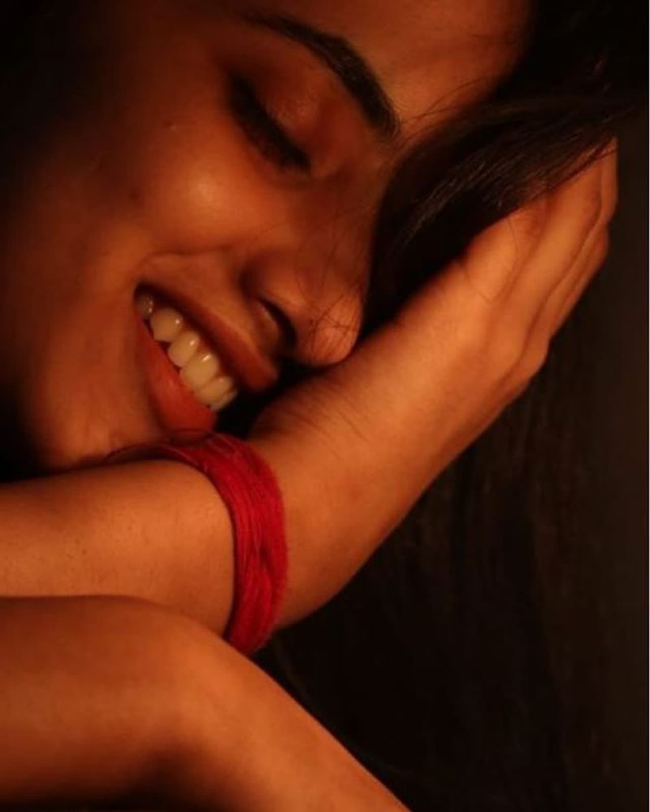 <p>சிவகார்த்திகேயன் பட நாயகி பிரியங்கா மோகனின் வித்தியாசமான போஸ் </p> <p>சிவகார்த்திகேயன் பட நாயகி பிரியங்கா மோகனின் வித்தியாசமான போஸ் </p>