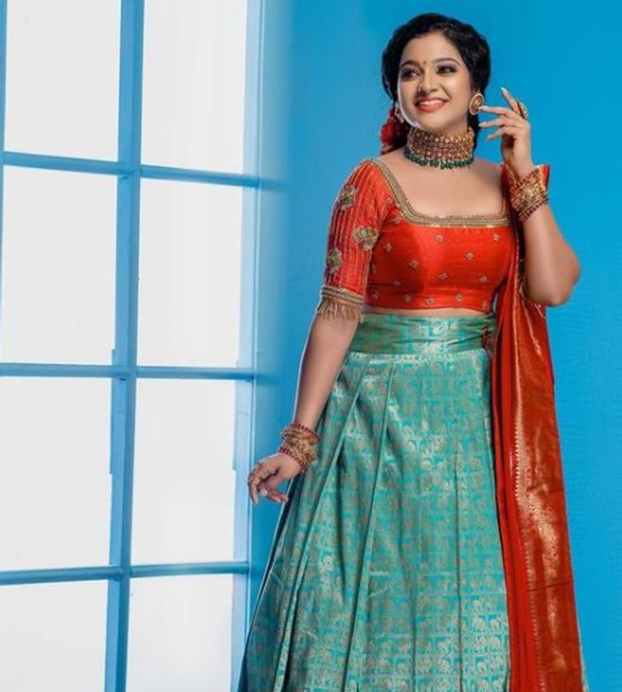 <h2> </h2><p>விஜய் தொலைக்காட்சிகளில் ஒளிபரப்பாகி வரும் தொடர்களிலேயே அதிகம் பெரின் கவனத்தை ஈர்த்தது பாண்டியன் ஸ்டோர்ஸ் சீரியல் தான். இந்த சீரியலில் பல ஜோடிகள் இருந்தாலும் கதிர் முல்லை ஜோடிக்கு என்று தனி ரசிகர்கள் பட்டாளமே உண்டு.</p> <h2> </h2><p>விஜய் தொலைக்காட்சிகளில் ஒளிபரப்பாகி வரும் தொடர்களிலேயே அதிகம் பெரின் கவனத்தை ஈர்த்தது பாண்டியன் ஸ்டோர்ஸ் சீரியல் தான். இந்த சீரியலில் பல ஜோடிகள் இருந்தாலும் கதிர் முல்லை ஜோடிக்கு என்று தனி ரசிகர்கள் பட்டாளமே உண்டு.</p>