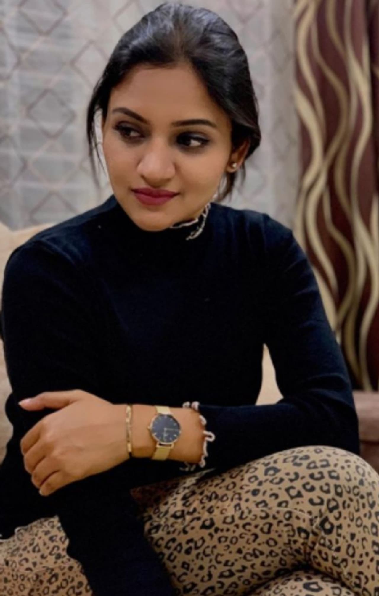 <p>ಕನ್ನಡತಿ ಧಾರವಾಹಿಯಲ್ಲಿ ಕನ್ನಡ ಟೀಚರ್ ಪಾತ್ರ ಮಾಡೋ ರಂಜನಿ ರಾಘವನ್ ಎಲ್ಲರಿಗೂ ಗೊತ್ತು</p>