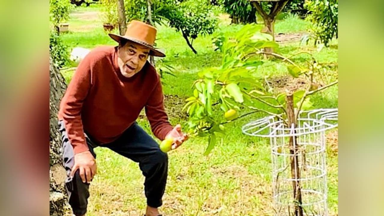 <p>ಹಿರಿಯ ನಟ ಧರ್ಮೇಂದ್ರ ಈಗ ಚಿತ್ರ ಪ್ರಪಂಚದಿಂದ ದೂರವಾಗಿದ್ದಾರೆ. ಅವರನ್ನು ಬಾಲಿವುಡ್‌ನ &nbsp;ಹೀ ಮ್ಯಾನ್ ಎಂದೂ ಕರೆಯಲಾಗುತ್ತಿತ್ತು.&nbsp;</p>