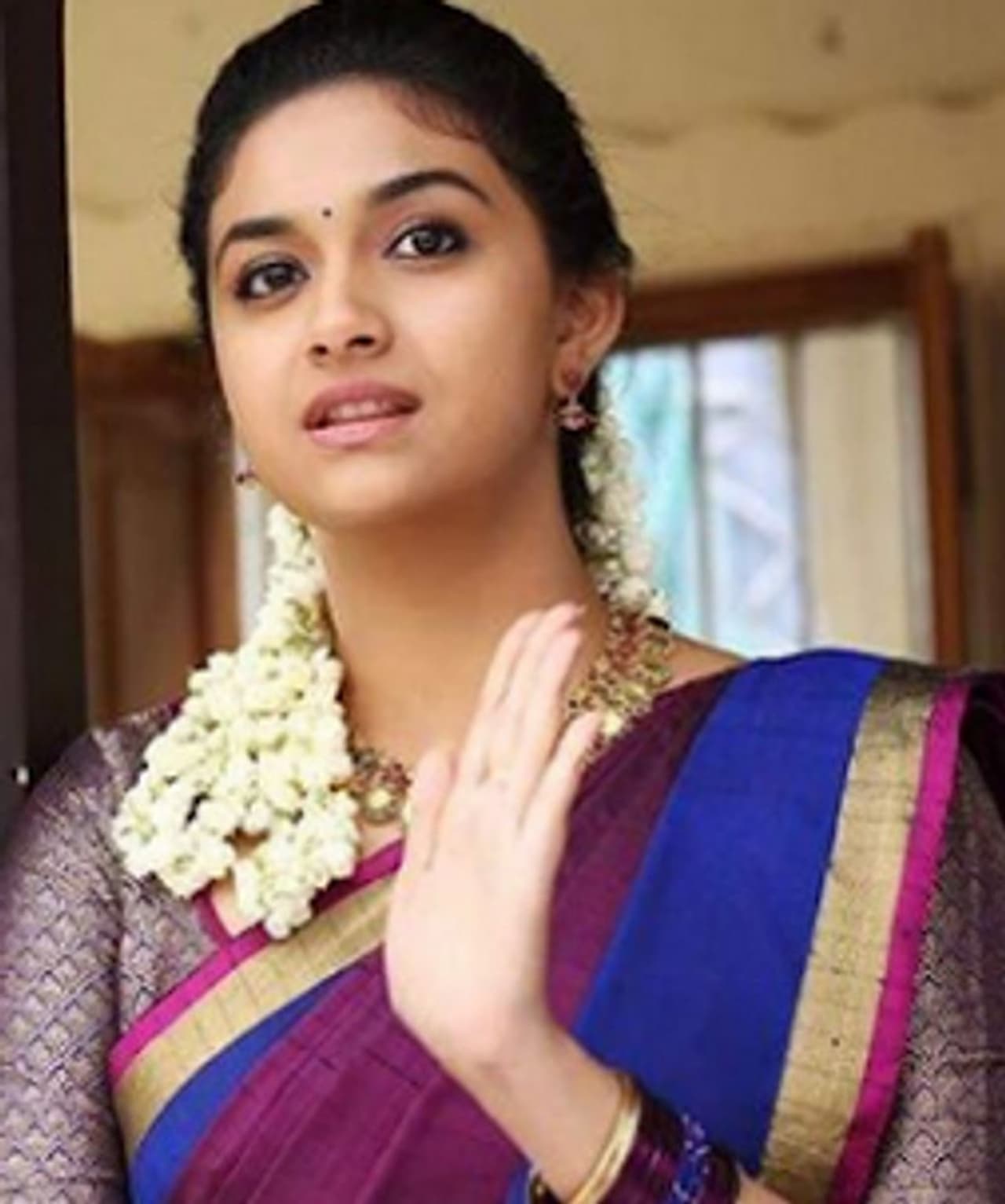 <p>നിതിനും കീര്‍ത്തി സുരേഷും ദുബാ‍യ്‍യില്‍ ചിത്രീകരണത്തില്‍ പങ്കെടുത്തുകൊണ്ടിരിക്കുകയാണ്.</p>