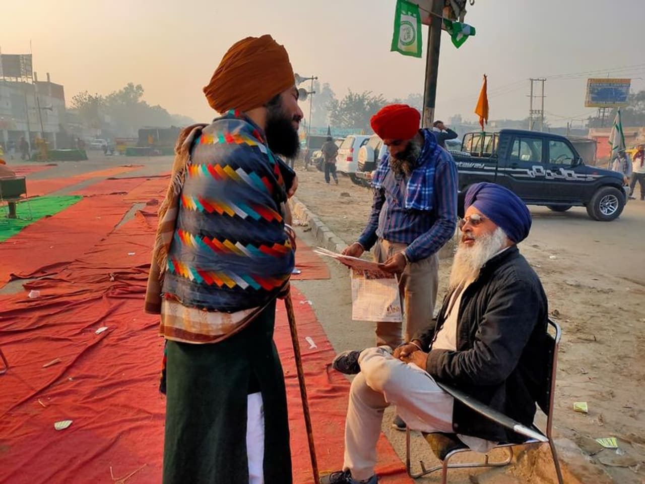 <p>കാര്ഷിക നിയമം പിൻവലിക്കണമെന്ന് ആവശ്യപ്പെട്ടുള്ള കർഷക സമരം ചർച്ച ചെയ്യാൻ കേന്ദ്ര സർക്കാർ വിളിച്ച് യോഗത്തിലേക്ക് 32 കർഷക സംഘടനകൾക്ക് മാത്രം ക്ഷണം. </p> <p>കാര്ഷിക നിയമം പിൻവലിക്കണമെന്ന് ആവശ്യപ്പെട്ടുള്ള കർഷക സമരം ചർച്ച ചെയ്യാൻ കേന്ദ്ര സർക്കാർ വിളിച്ച് യോഗത്തിലേക്ക് 32 കർഷക സംഘടനകൾക്ക് മാത്രം ക്ഷണം. </p>