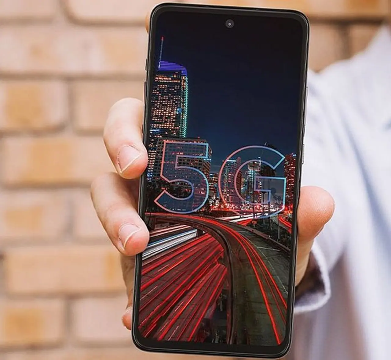 <p>The Moto G is said to be the first low cost smartphone in the 5G connectivity range. It may compete with the OnePlus Nord because of its similarity in price and features. It is designed to be compatible with the launch of 5G in India.</p> <p>The Moto G is said to be the first low cost smartphone in the 5G connectivity range. It may compete with the OnePlus Nord because of its similarity in price and features. It is designed to be compatible with the launch of 5G in India.</p>