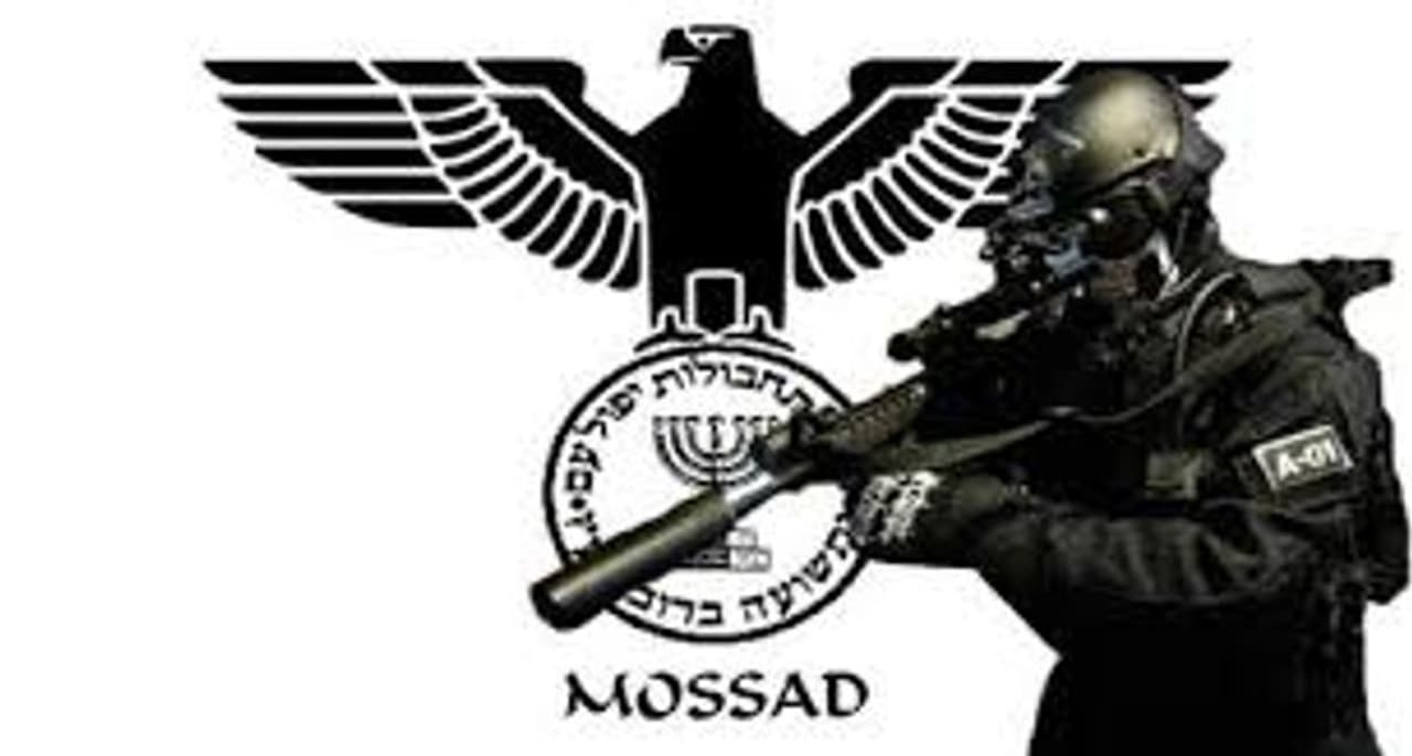 <p><strong>മൊസാദിന്റെ പങ്ക്: </strong>മൊസാദ് എന്ന ഇസ്രയേല് ചാര സംഘടനയാണ് ഇറാനിയന് ആണവ പദ്ധതിയുടെ ബുദ്ധി കേന്ദ്രമായ ആണവ ശാസ്ത്രജ്ഞനായ മൊഹ്സെൻ ഫക്രിസാദെയെ വധിച്ചതിന് പിന്നില് എന്ന ആരോപണം ഇറാന് ഉയര്ത്തുന്പോഴുംഅതിനോട് പ്രതികരിക്കാത്ത സ്ഥിരം നിലപാടിലാണ് ഇസ്രയേല്. അതേ സമയം മൊഹ്സെൻ ഫക്രിസദെ കൊല്ലപ്പെട്ടതിന് ലോകം ഇസ്രയേലിനോട് നന്ദി പറയണമെന്ന് യുഎസ് മാധ്യമങ്ങളോട് പേര് വെളിപ്പെടുത്താതെ സംസാരിച്ച ഇസ്രയേൽ ഉദ്യോഗസ്ഥൻ പറഞ്ഞുവെന്ന് റിപ്പോര്ട്ടുണ്ട്. ഇറാന്റെ ആണവ പദ്ധതികൾക്കെതിരായ നടപടികൾ തുടരുമെന്നും ഫക്രിസാദെ ആയിരുന്നു വർഷങ്ങളായി ഇത്തരം പദ്ധതികളുടെ ആസൂത്രകനെന്നും ഇസ്രയേൽ ഉദ്യോഗസ്ഥൻ പറഞ്ഞു. ഫക്രിസദെ വികസിപ്പിച്ചെടുത്ത അണ്വായുധങ്ങൾ വൻ ഭീഷണിയാണെന്നും ഈ കൊലപാതകത്തിന് ലോകം ഇസ്രയേലിനോട് നന്ദി പറയണമെന്നും ഉദ്യോഗസ്ഥർ പറഞ്ഞു.</p> <p><strong>മൊസാദിന്റെ പങ്ക്: </strong>മൊസാദ് എന്ന ഇസ്രയേല് ചാര സംഘടനയാണ് ഇറാനിയന് ആണവ പദ്ധതിയുടെ ബുദ്ധി കേന്ദ്രമായ ആണവ ശാസ്ത്രജ്ഞനായ മൊഹ്സെൻ ഫക്രിസാദെയെ വധിച്ചതിന് പിന്നില് എന്ന ആരോപണം ഇറാന് ഉയര്ത്തുന്പോഴുംഅതിനോട് പ്രതികരിക്കാത്ത സ്ഥിരം നിലപാടിലാണ് ഇസ്രയേല്. അതേ സമയം മൊഹ്സെൻ ഫക്രിസദെ കൊല്ലപ്പെട്ടതിന് ലോകം ഇസ്രയേലിനോട് നന്ദി പറയണമെന്ന് യുഎസ് മാധ്യമങ്ങളോട് പേര് വെളിപ്പെടുത്താതെ സംസാരിച്ച ഇസ്രയേൽ ഉദ്യോഗസ്ഥൻ പറഞ്ഞുവെന്ന് റിപ്പോര്ട്ടുണ്ട്. ഇറാന്റെ ആണവ പദ്ധതികൾക്കെതിരായ നടപടികൾ തുടരുമെന്നും ഫക്രിസാദെ ആയിരുന്നു വർഷങ്ങളായി ഇത്തരം പദ്ധതികളുടെ ആസൂത്രകനെന്നും ഇസ്രയേൽ ഉദ്യോഗസ്ഥൻ പറഞ്ഞു. ഫക്രിസദെ വികസിപ്പിച്ചെടുത്ത അണ്വായുധങ്ങൾ വൻ ഭീഷണിയാണെന്നും ഈ കൊലപാതകത്തിന് ലോകം ഇസ്രയേലിനോട് നന്ദി പറയണമെന്നും ഉദ്യോഗസ്ഥർ പറഞ്ഞു.</p>