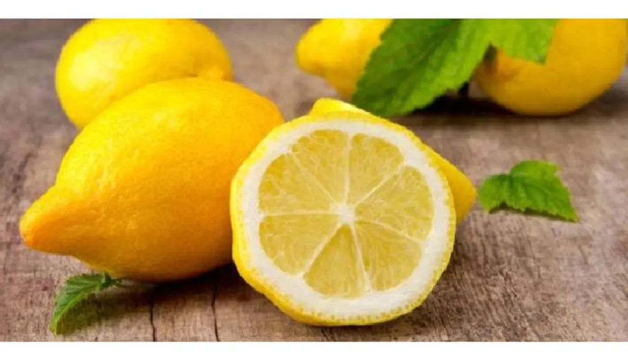 <p style="text align: justify;">Did you know that lemons can not only help you get over a hangover but can also make you feel slimmer? Yes, a new study has established that olfactory and auditory stimuli might change how we perceive our body!</p> <p style="text align: justify;">Did you know that lemons can not only help you get over a hangover but can also make you feel slimmer? Yes, a new study has established that olfactory and auditory stimuli might change how we perceive our body!</p>