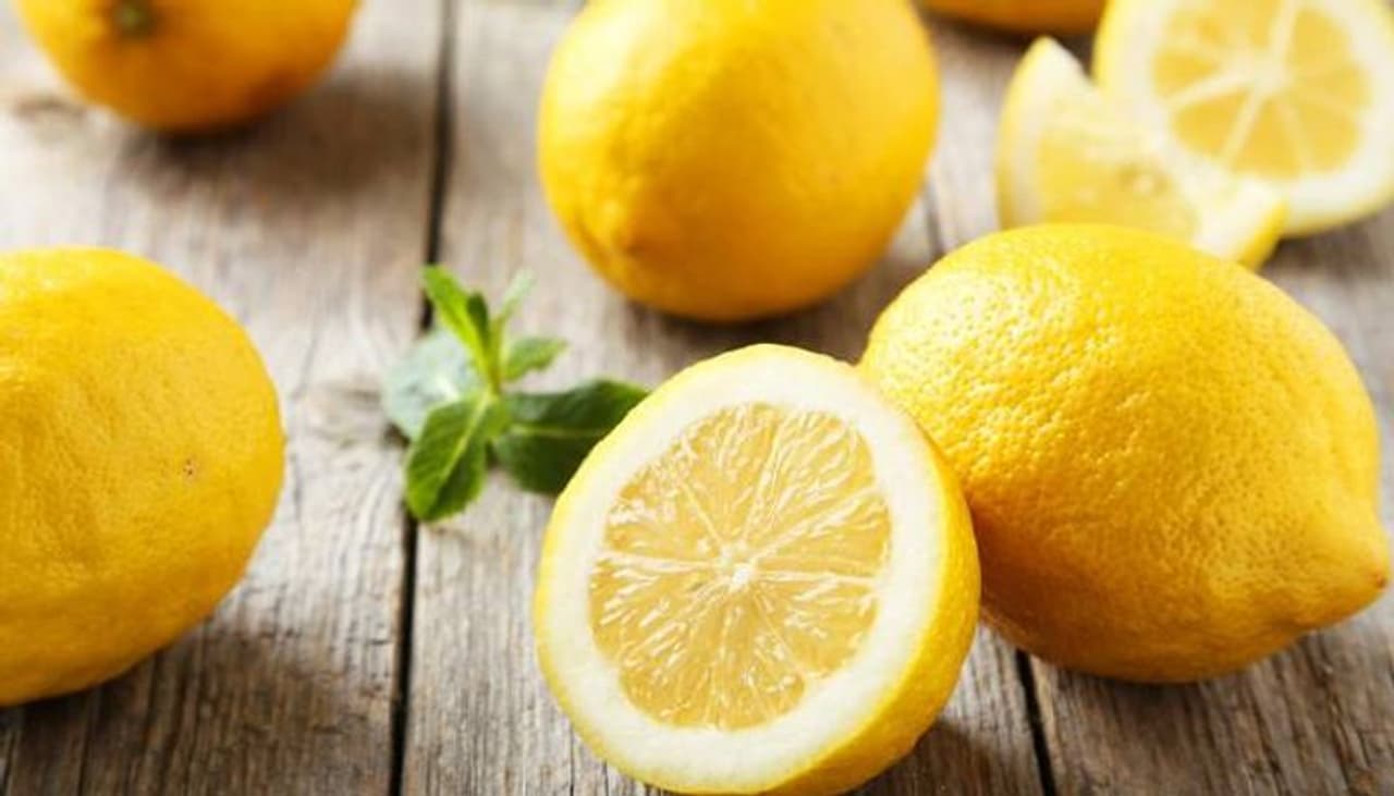 <p><strong>Lemons:</strong> Vitamin C rich lemons are known to be good for one's health. This is because of the presence of citric acid in them, which naturally helps detoxify and rejuvenate the body. This citric acid enables easy digestion. Nutritionists recommend that we start our day with a glass of warm water with lemon because it helps remove the toxins in our body, and aids in faster metabolism. Besides this, they are a rich source of antioxidants. Not only does it cleanse your body from within, but externally, too, it benefits your skin by restoring its pH balance.</p>