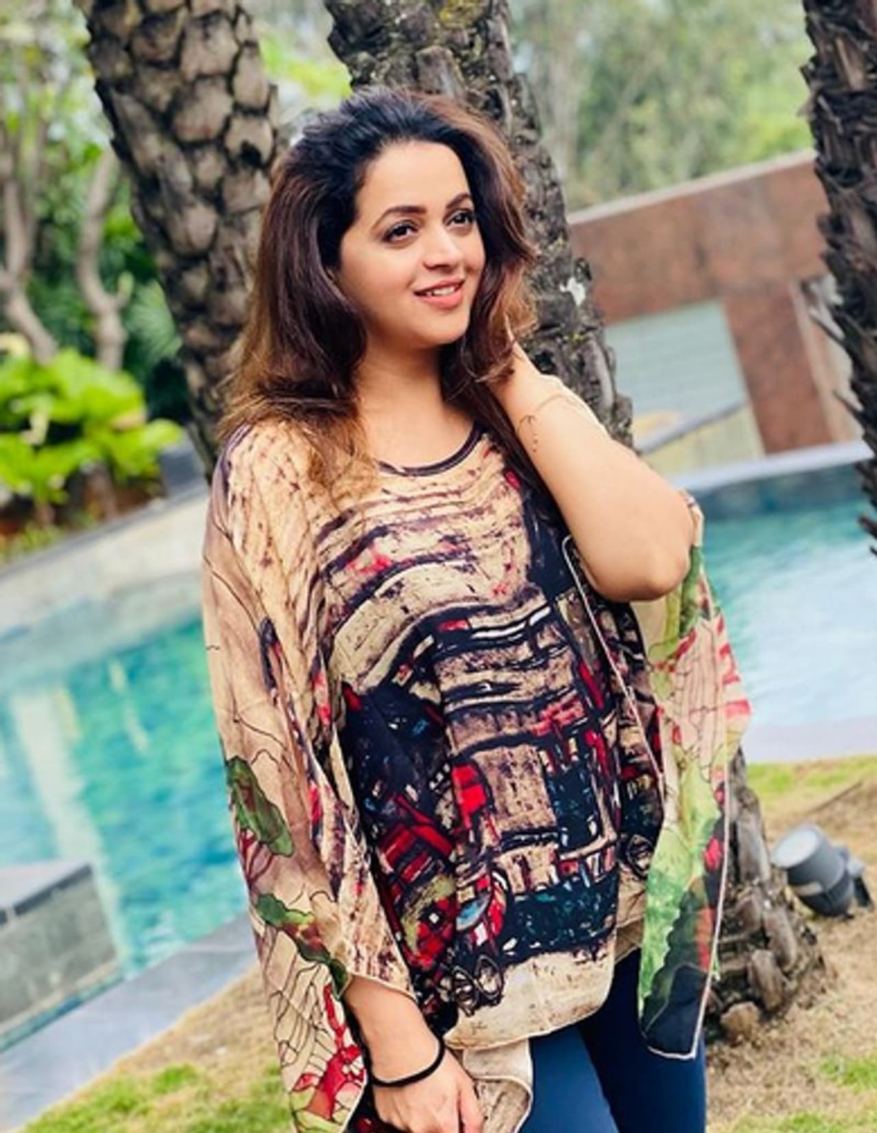 <p>ഫേസ്ബുക്ക് അക്കൗണ്ടില്ലെന്ന് വ്യക്തമാക്കിയ ഭാവന ഇൻസ്റ്റാഗ്രാമിലൂടെയാണ് വിശേഷങ്ങള് പങ്കുവയ്ക്കാറുള്ളത്.</p> <p>ഫേസ്ബുക്ക് അക്കൗണ്ടില്ലെന്ന് വ്യക്തമാക്കിയ ഭാവന ഇൻസ്റ്റാഗ്രാമിലൂടെയാണ് വിശേഷങ്ങള് പങ്കുവയ്ക്കാറുള്ളത്.</p>