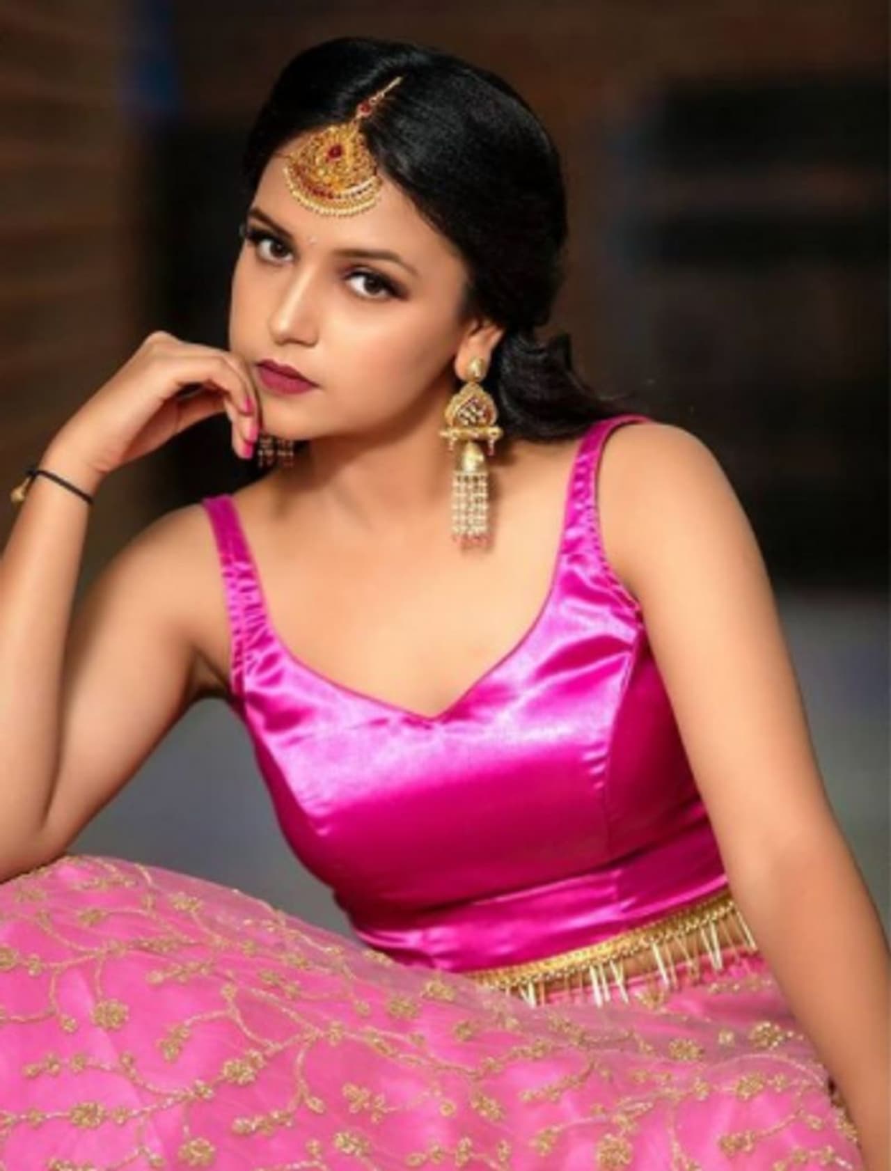 <p>ಗಟ್ಟಿಮೇಳ ಧಾರವಾಹಿಯ ಮೂಲಕ ವೀಕ್ಷಕರ ಮನಸು ಗೆದ್ದಿರೋ ಚೆಲುವೆ ನಿಶಾ ರವಿ ಕೃಷ್ಣನ್.</p> <p>ಗಟ್ಟಿಮೇಳ ಧಾರವಾಹಿಯ ಮೂಲಕ ವೀಕ್ಷಕರ ಮನಸು ಗೆದ್ದಿರೋ ಚೆಲುವೆ ನಿಶಾ ರವಿ ಕೃಷ್ಣನ್.</p>