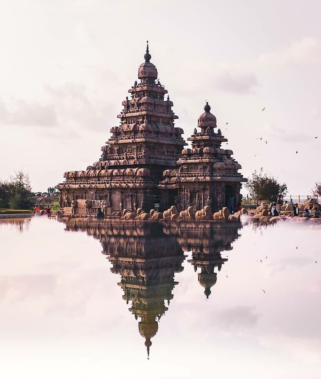 <p>There is a temple named Shore Temple which was built in 700 728 AD. These pictures are taken from a Twitter account with the handle @hinduacademy</p>