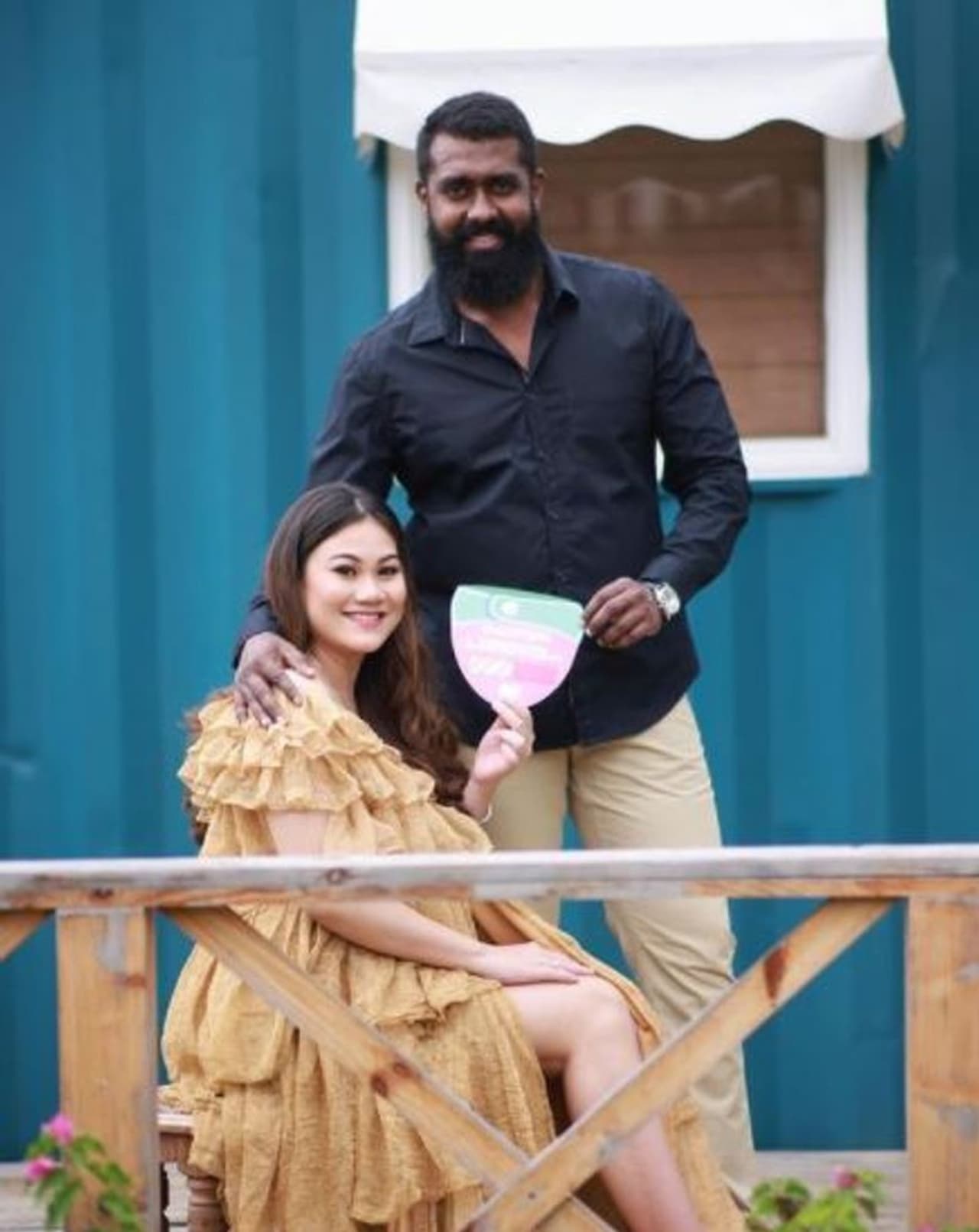 <p>ರೋಷನ್ ಬಾಲ್ಯದಿಂದಲೇ ಕ್ರೀಡೆಯಲ್ಲಿ ಹೆಚ್ಚಿನ ಆಸಕ್ತಿ ಹೊಂದಿದ್ದರು. ದೊಡ್ಡಪ್ಪ ಅಗ್ನಿಶ್ರೀಧರ್ ಸಹಾಯದಿಂದ ವಿವಿಧ ಕ್ರೀಡಾ ಸ್ಪರ್ಧೆಗಳಲ್ಲಿ ಪಾಲ್ಗೊಂಡಿದ್ದರು. </p> <p>ರೋಷನ್ ಬಾಲ್ಯದಿಂದಲೇ ಕ್ರೀಡೆಯಲ್ಲಿ ಹೆಚ್ಚಿನ ಆಸಕ್ತಿ ಹೊಂದಿದ್ದರು. ದೊಡ್ಡಪ್ಪ ಅಗ್ನಿಶ್ರೀಧರ್ ಸಹಾಯದಿಂದ ವಿವಿಧ ಕ್ರೀಡಾ ಸ್ಪರ್ಧೆಗಳಲ್ಲಿ ಪಾಲ್ಗೊಂಡಿದ್ದರು. </p>