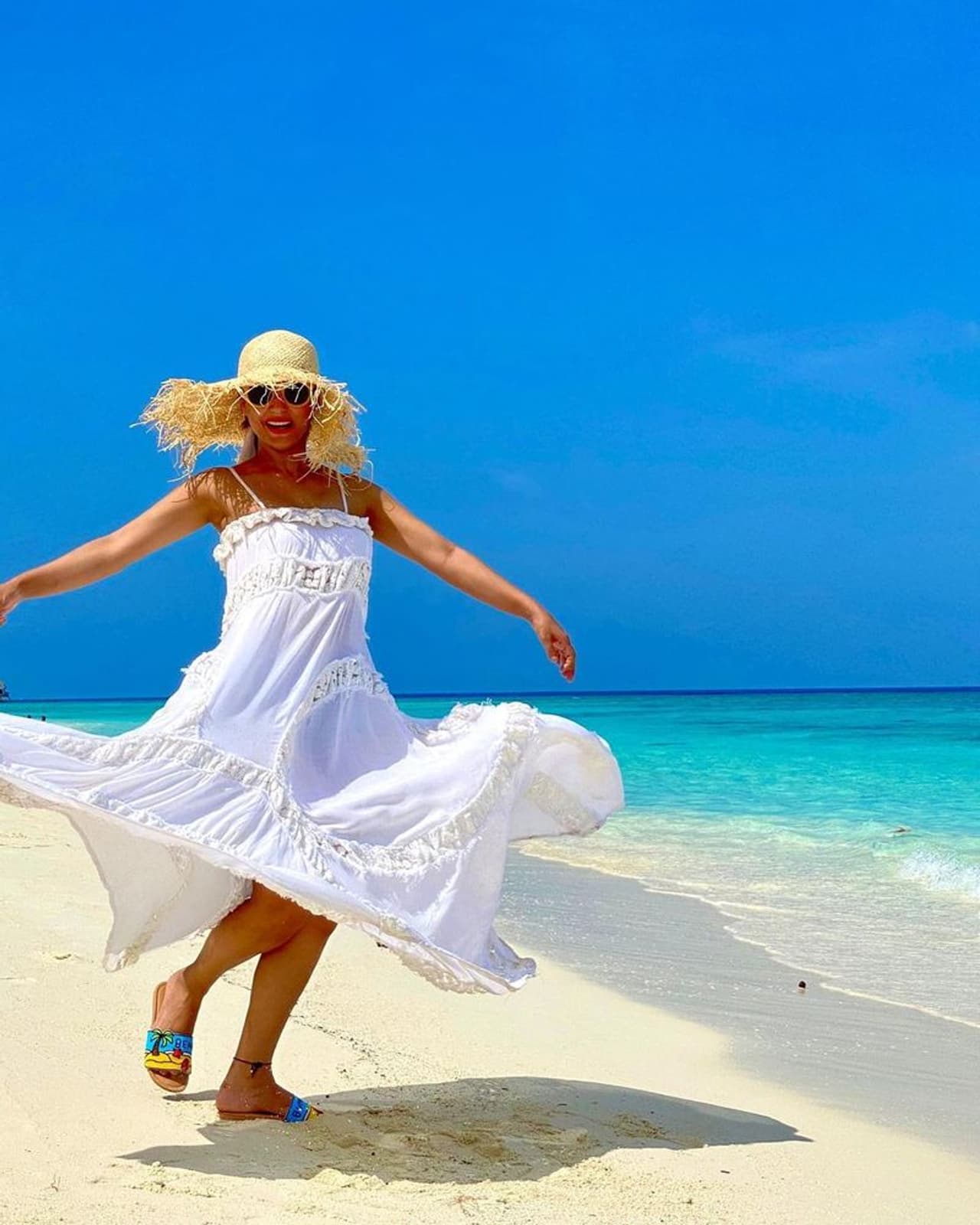 <p style="text align: justify;">ఇప్పటికే కాజల్, సమంత, తాప్సి, రకుల్, కత్రినా మరియు దిశా పటాని వంటి తారలు మాల్దీవ్స్ లో వెకేషన్ ఎంజాయ్ చేయడం జరిగింది. <br /> </p> <p style="text align: justify;">ఇప్పటికే కాజల్, సమంత, తాప్సి, రకుల్, కత్రినా మరియు దిశా పటాని వంటి తారలు మాల్దీవ్స్ లో వెకేషన్ ఎంజాయ్ చేయడం జరిగింది. <br /> </p>