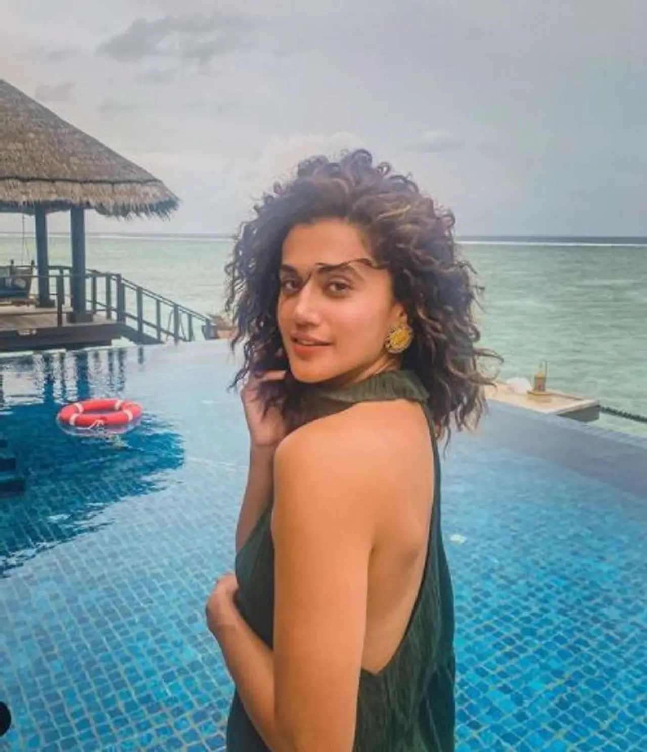 <p>ಮಾರ್ಚ್ 3 ರಂದು ಬಾಲಿವುಡ್ ನಟಿ ತಾಪ್ಸಿ ಪನ್ನು ಮನೆ ಮೇಲೆ ಆದಾಯ ತೆರಿಗೆ ಇಲಾಖೆ ಅಧಿಕಾರಿಗಳು ದಾಳಿ ನಡೆಸಿದ್ದರು. </p> <p>ಮಾರ್ಚ್ 3 ರಂದು ಬಾಲಿವುಡ್ ನಟಿ ತಾಪ್ಸಿ ಪನ್ನು ಮನೆ ಮೇಲೆ ಆದಾಯ ತೆರಿಗೆ ಇಲಾಖೆ ಅಧಿಕಾರಿಗಳು ದಾಳಿ ನಡೆಸಿದ್ದರು. </p>