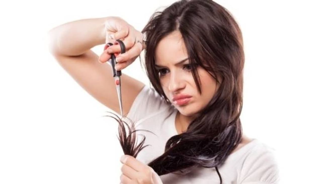 <p>Winter might be the most delightful time of year to snuggle under the covers and enjoy a hot cup of cocoa but not for your hair. With the decrease in moisture and dry breeze, hair problems like frizz, rough texture, split ends and overall damage are bound to occur.</p> <p>Winter might be the most delightful time of year to snuggle under the covers and enjoy a hot cup of cocoa but not for your hair. With the decrease in moisture and dry breeze, hair problems like frizz, rough texture, split ends and overall damage are bound to occur.</p>