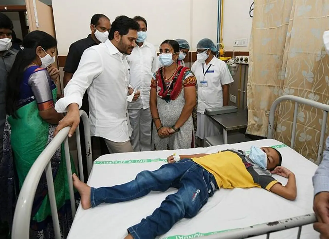 <p>Over 341 people, mostly children, reportedly suffered from dizziness, fainting spells, headache and vomiting. The blood samples of the children have been sent to Delhi.&nbsp;<br />&nbsp;</p><p>The team includes National Institute of Virology's Dr Avinash Deoshtawa, National Centre for Disease Control Deputy Director Dr Sanket Kulkarni and AIIMS Associate Professor (Emergency Medicine) Dr Jamshed Nayar.<br />&nbsp;</p><p>Eluru District Collector Revu Mutyala Raju informed that necessary measures were being taken to ascertain the reasons for the illness among the children.</p>