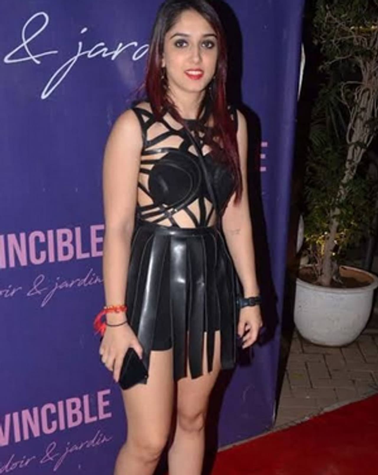 <p>ആമിര് ഖാന്റെയും റീണ ദത്തയുടെയും രണ്ടാമത്തെ മകളാണ് ഇറാ ഖാൻ.</p> <p>ആമിര് ഖാന്റെയും റീണ ദത്തയുടെയും രണ്ടാമത്തെ മകളാണ് ഇറാ ഖാൻ.</p>