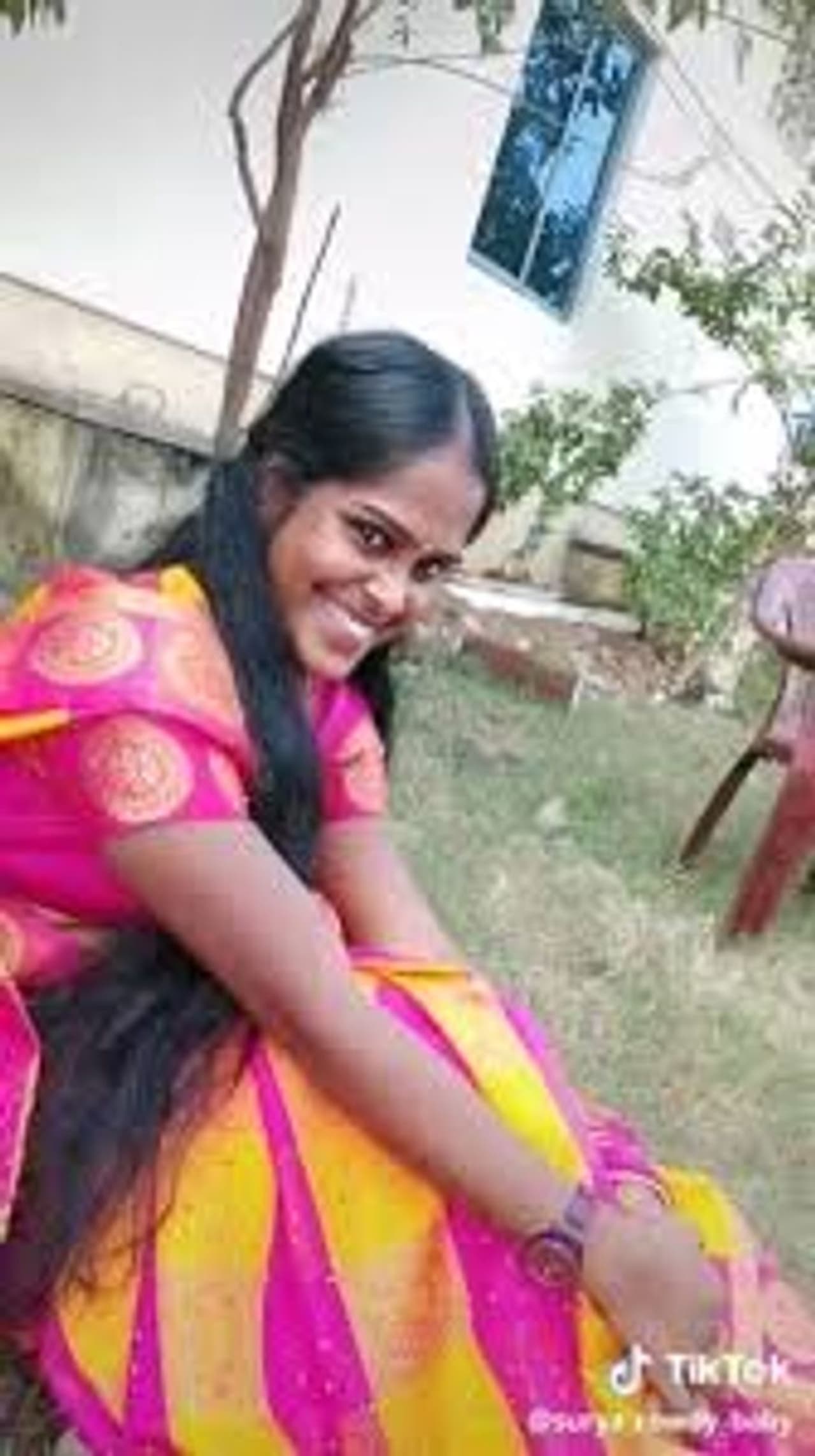 <p>டிக் டாக் வீடியோக்கள் ஒருகாலத்தில் கொடிகட்டி பறந்த காலத்தில் பட்டி, தொட்டி எல்லாம் பிரபலமானவர் சூர்யா. பலரும் இவரை டிக் டாக் சூர்யா என அழைக்கும் அளவிற்கு இவரது வீடியோக்கள் ரொம்ப பிரபலம். </p> <p>டிக் டாக் வீடியோக்கள் ஒருகாலத்தில் கொடிகட்டி பறந்த காலத்தில் பட்டி, தொட்டி எல்லாம் பிரபலமானவர் சூர்யா. பலரும் இவரை டிக் டாக் சூர்யா என அழைக்கும் அளவிற்கு இவரது வீடியோக்கள் ரொம்ப பிரபலம். </p>