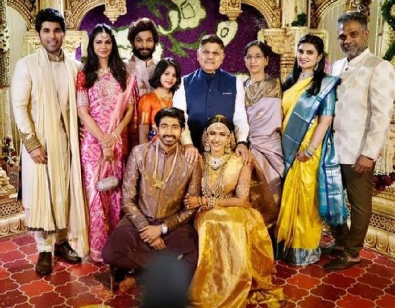 <p>ದಾಂಪತ್ಯ ಜೀವನಕ್ಕೆ ಕಾಲಿಟ್ಟ ನಿಹಾರಿಕಾ ಹಾಗೂ ಚೈತನ್ಯ.</p> <p>ದಾಂಪತ್ಯ ಜೀವನಕ್ಕೆ ಕಾಲಿಟ್ಟ ನಿಹಾರಿಕಾ ಹಾಗೂ ಚೈತನ್ಯ.</p>