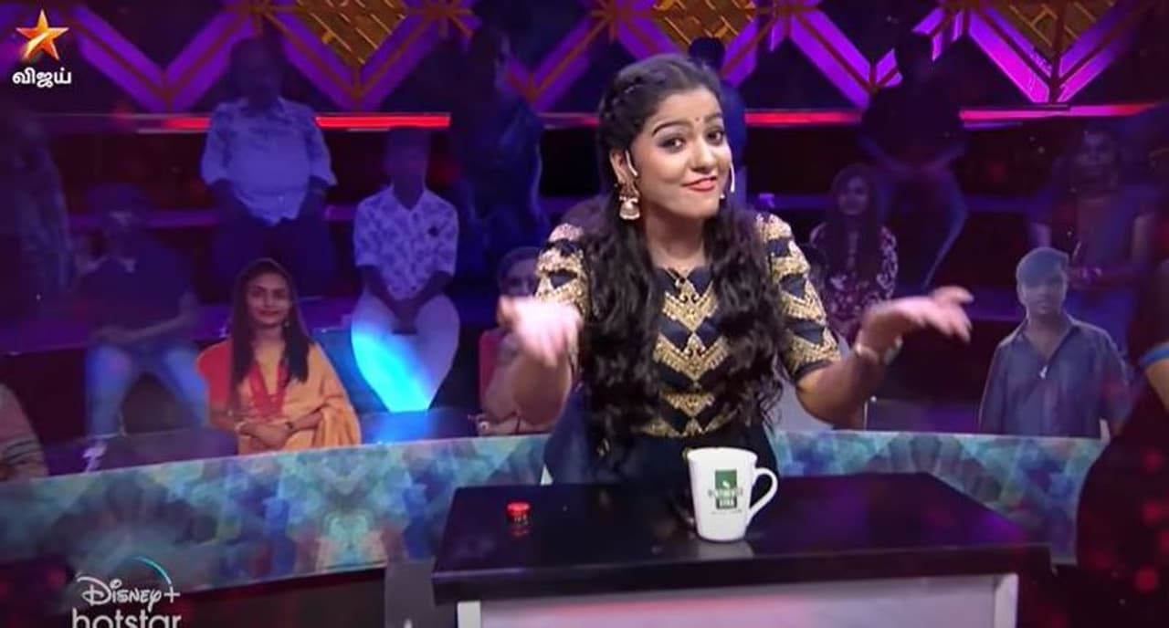 <p>“பாண்டியன் ஸ்டோர்ஸ்” சீரியலில் முல்லையாக நடித்ததன் மூலம் பட்டி, தொட்டி எல்லாம் பிரபலமான விஜே சித்ரா டிசம்பர் 9ம் தேதி பூந்தமல்லியில் உள்ள நட்சத்திர ஓட்டலில் தூக்கிட்டு தற்கொலை செய்து கொண்டார். </p> <p>“பாண்டியன் ஸ்டோர்ஸ்” சீரியலில் முல்லையாக நடித்ததன் மூலம் பட்டி, தொட்டி எல்லாம் பிரபலமான விஜே சித்ரா டிசம்பர் 9ம் தேதி பூந்தமல்லியில் உள்ள நட்சத்திர ஓட்டலில் தூக்கிட்டு தற்கொலை செய்து கொண்டார். </p>