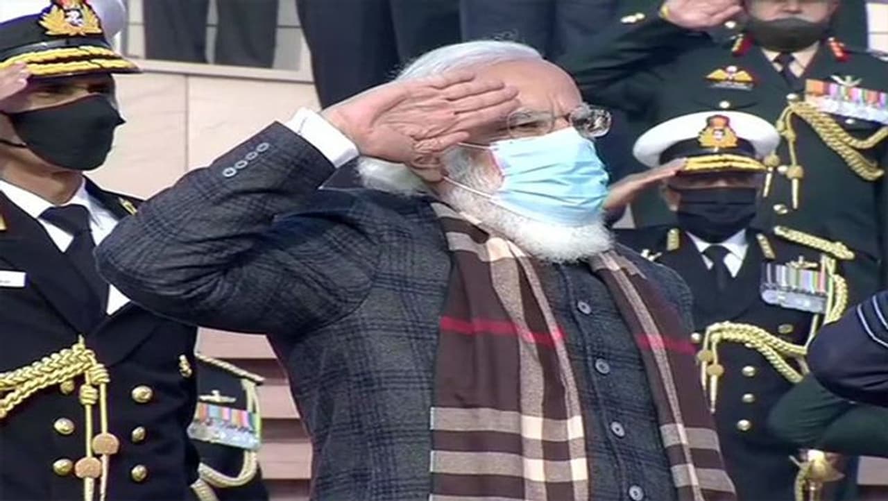 <p>Prime Minister Narendra Modi on Wednesday lit the eternal flame 'Swarnim Vijay Mashaal' at National War Memorial to mark 50th anniversary of Vijay Diwas India's victory over Pakistan in the 1971 war.</p> <p>Prime Minister Narendra Modi on Wednesday lit the eternal flame 'Swarnim Vijay Mashaal' at National War Memorial to mark 50th anniversary of Vijay Diwas India's victory over Pakistan in the 1971 war.</p>