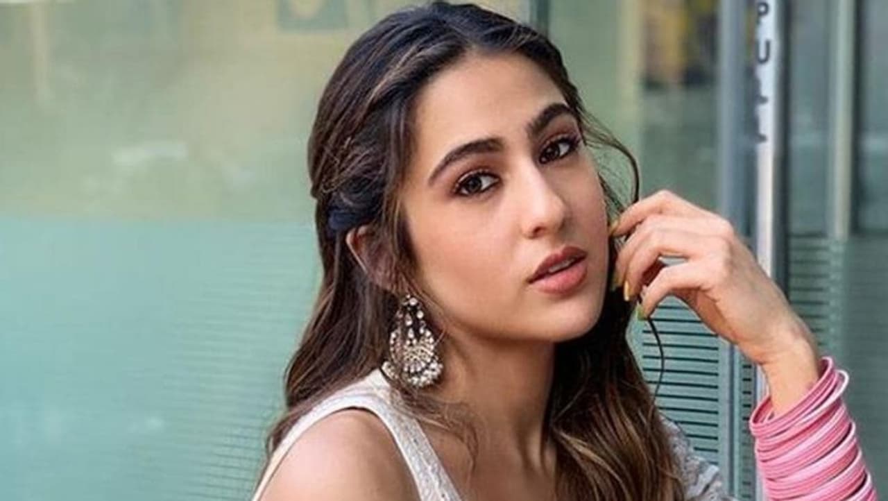 <p>ಸಾರಾ ಅಲಿ ಖಾನ್‌ ಬಾಲಿವುಡ್‌ನ ಫೇಮಸ್‌ ಸ್ಟಾರ್‌ ಕಿಡ್‌ಗಳಲ್ಲಿ ಒಬ್ಬರು.&nbsp;</p>