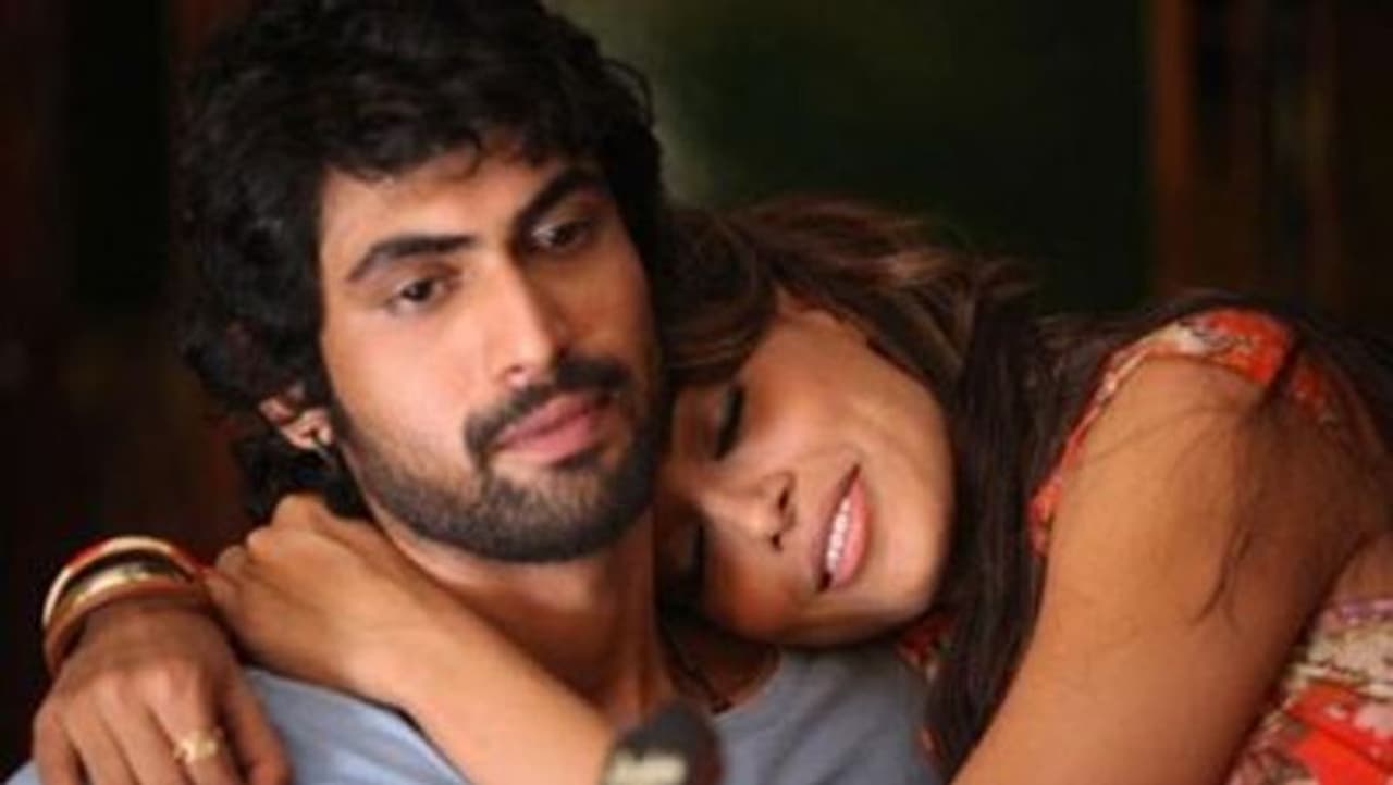 <div>ಬಾಲಿವುಡ್ನ ಹಾಟ್ ನಟಿ ಬಿಪಾಶಾ ಬಸು ಹಾಗೂ ಸೌತ್ನ ಹ್ಯಾಂಡ್ಸಮ್ ನಟ ರಾಣಾ ದಗ್ಗುಬಾಟಿ, ಮೋಹನ್ ಸಿಪ್ಪಿಯವರ ದಮ್ ಮಾರೊ ದಮ್ ಸಿನಿಮಾದಲ್ಲಿ ಜೋಡಿಯಾಗಿದ್ದರು. </div><p> </p> <div>ಬಾಲಿವುಡ್ನ ಹಾಟ್ ನಟಿ ಬಿಪಾಶಾ ಬಸು ಹಾಗೂ ಸೌತ್ನ ಹ್ಯಾಂಡ್ಸಮ್ ನಟ ರಾಣಾ ದಗ್ಗುಬಾಟಿ, ಮೋಹನ್ ಸಿಪ್ಪಿಯವರ ದಮ್ ಮಾರೊ ದಮ್ ಸಿನಿಮಾದಲ್ಲಿ ಜೋಡಿಯಾಗಿದ್ದರು. </div><p> </p>