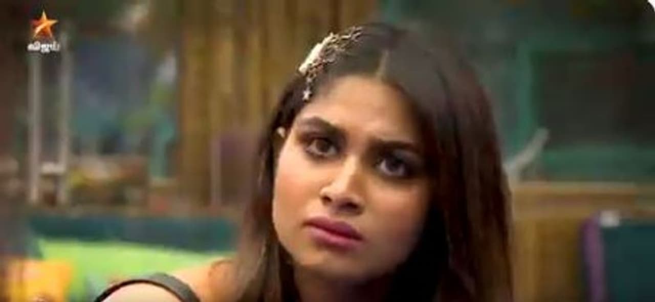 <p>பிக்பாஸ் நிகழ்ச்சியின் சீசன் 4 காதல் ஜோடிகள் என்று கிசுகிசுவில் சிக்கியவர்கள் பாலாஜி மற்றும் ஷிவானி தான். இருவரும் மிகவும் நெருக்கமாக பழகி வந்ததால் இருவரும் காதலிப்பதாக சில வதந்திகள் வந்து ஓய்ந்தது.</p> <p>பிக்பாஸ் நிகழ்ச்சியின் சீசன் 4 காதல் ஜோடிகள் என்று கிசுகிசுவில் சிக்கியவர்கள் பாலாஜி மற்றும் ஷிவானி தான். இருவரும் மிகவும் நெருக்கமாக பழகி வந்ததால் இருவரும் காதலிப்பதாக சில வதந்திகள் வந்து ஓய்ந்தது.</p>