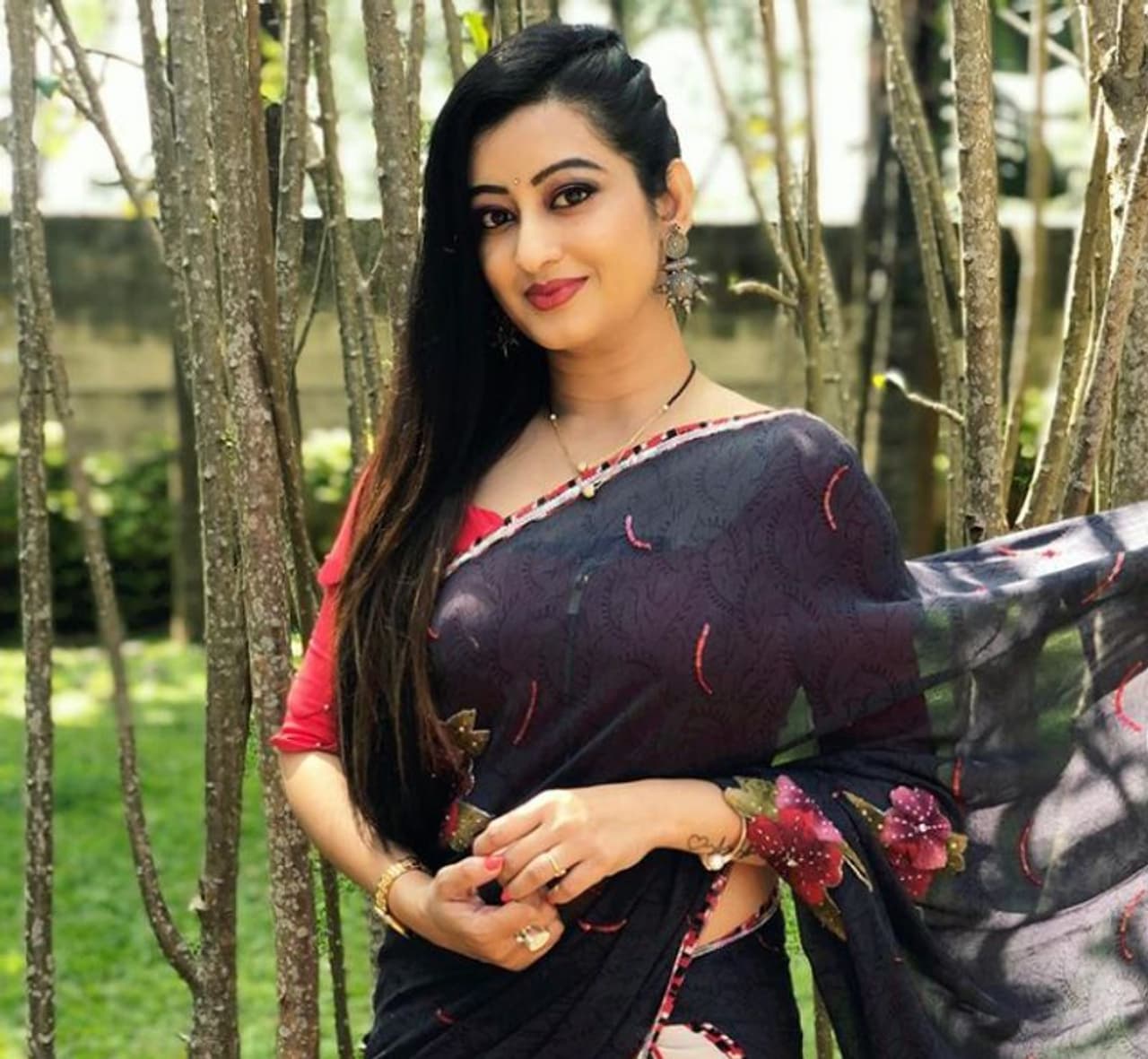 <p>ನಟಿ ತೇಜಸ್ವಿನಿ ಪ್ರಕಾಶ್ ಕನ್ನಡ ಮತ್ತು ತೆಲುಗು ಸಿನಿಮಾಗಳಲ್ಲಿಯೂ ಪರಿಚಿತ ಮುಖ.</p> <p>ನಟಿ ತೇಜಸ್ವಿನಿ ಪ್ರಕಾಶ್ ಕನ್ನಡ ಮತ್ತು ತೆಲುಗು ಸಿನಿಮಾಗಳಲ್ಲಿಯೂ ಪರಿಚಿತ ಮುಖ.</p>