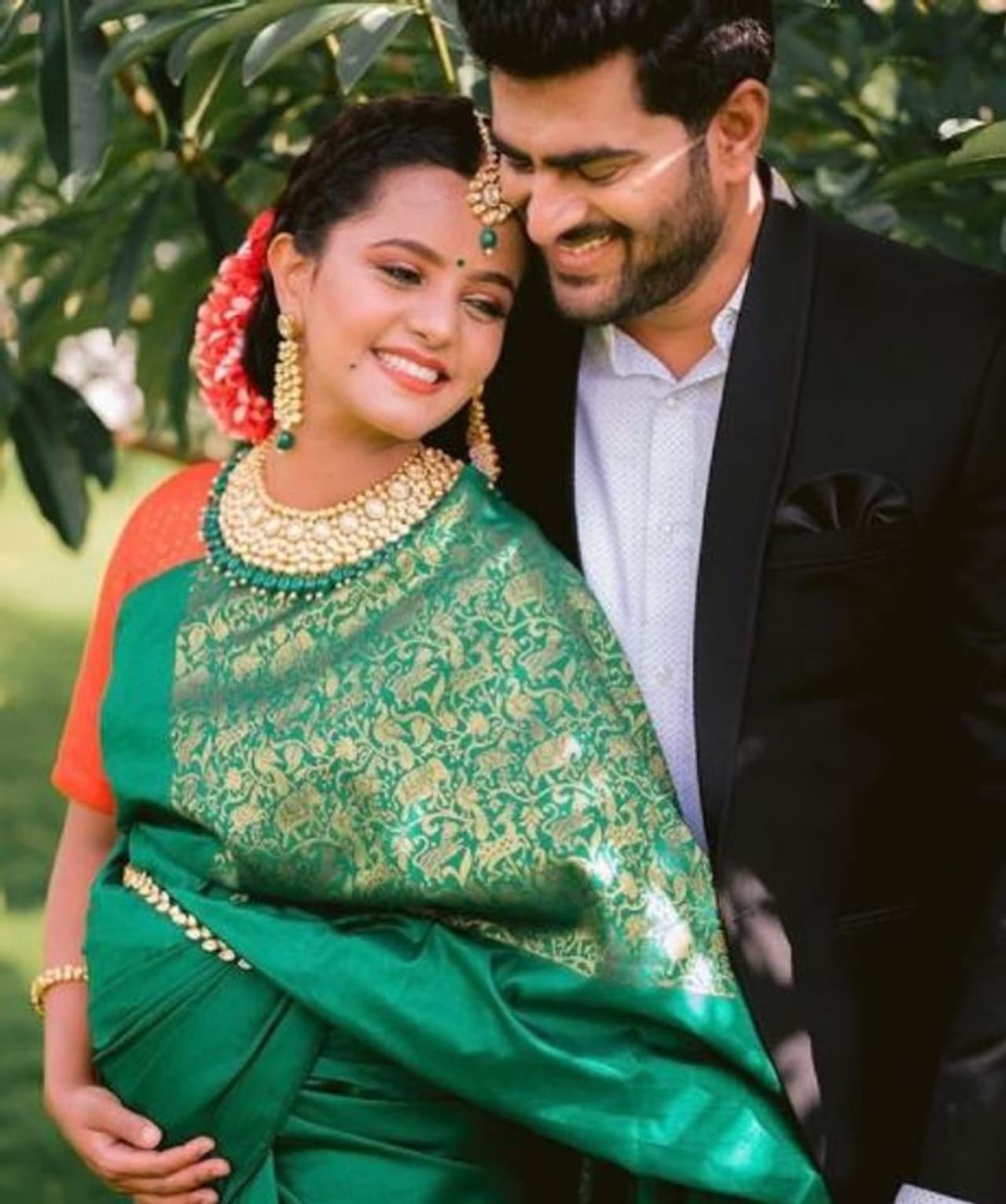 <p>ಫೋಟೋ ಶೂಟ್ ಮೂಲಕ ಪ್ರೆಗ್ನೆಂಸಿ ರಿವೀಲ್ ಮಾಡಿದ ನಟಿ ಮಯೂರಿ.</p> <p>ಫೋಟೋ ಶೂಟ್ ಮೂಲಕ ಪ್ರೆಗ್ನೆಂಸಿ ರಿವೀಲ್ ಮಾಡಿದ ನಟಿ ಮಯೂರಿ.</p>