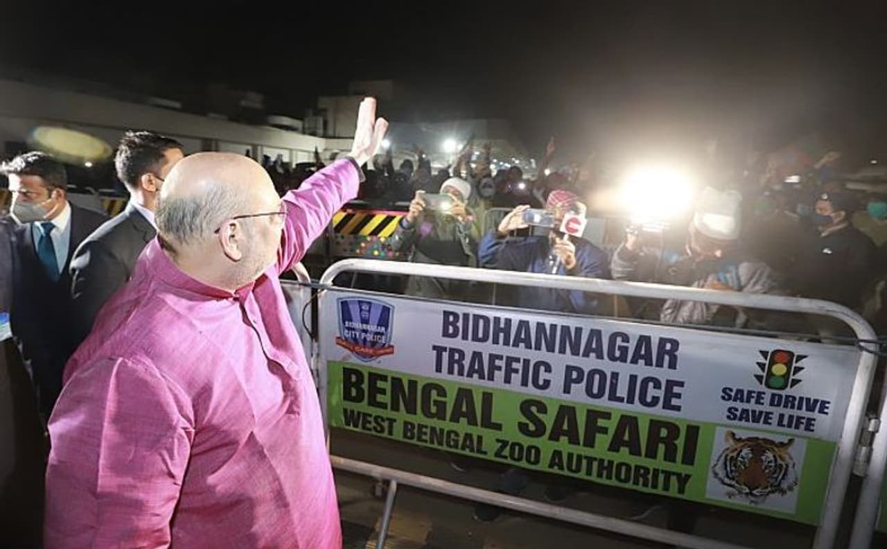 <p>Union Home Minister Amit Shah arrived in Kolkata in the wee hours of Saturday on a two day visit to take stock of the Bharatiya Janata Party's affairs in West Bengal ahead of the 2021 assembly elections scheduled around March end.<br /> </p><p>The Home Minister will later today address a public rally at Midnapore where a number of Trinamool Congress leaders are expected to join the saffron party.<br /> </p><p>Following the resignation of TMC heavyweight Suvendu Adhikari on Thursday, three more MLAs Jitendra Tiwari, Shilbhadra Dutta and Banasri Maity have quit Mamata Banerjee's party</p> <p>Union Home Minister Amit Shah arrived in Kolkata in the wee hours of Saturday on a two day visit to take stock of the Bharatiya Janata Party's affairs in West Bengal ahead of the 2021 assembly elections scheduled around March end.<br /> </p><p>The Home Minister will later today address a public rally at Midnapore where a number of Trinamool Congress leaders are expected to join the saffron party.<br /> </p><p>Following the resignation of TMC heavyweight Suvendu Adhikari on Thursday, three more MLAs Jitendra Tiwari, Shilbhadra Dutta and Banasri Maity have quit Mamata Banerjee's party</p>