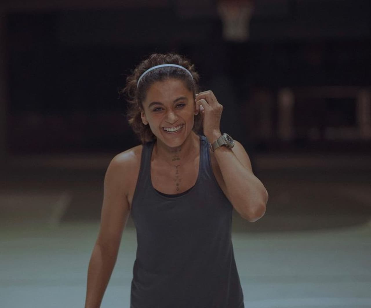 తాప్సీ తెలుగు సినిమాల్లోకి హీరోయిన్గా ఎంట్రీ ఇచ్చింది. దాదాపు యంగ్ స్టర్స్ అందరితోనూ నటించి మెప్పించింది. గ్లామర్ బ్యూటీగా పేరు తెచ్చుకుంది. తాప్సీ తెలుగు సినిమాల్లోకి హీరోయిన్గా ఎంట్రీ ఇచ్చింది. దాదాపు యంగ్ స్టర్స్ అందరితోనూ నటించి మెప్పించింది. గ్లామర్ బ్యూటీగా పేరు తెచ్చుకుంది.