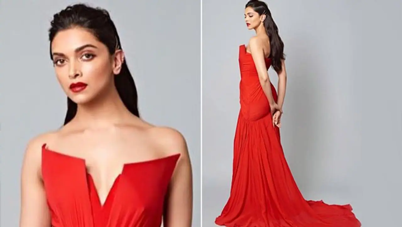 <p style="text align: justify;">Who won't liked to be kissed by Deepika Padukone. She is one of the most stunning actresses in the industry. Many budding actors have expressed their wish on working with her or having a crush on her. But do you know who does the Chappak actress used to feel for, let's find out.</p> <p style="text align: justify;">Who won't liked to be kissed by Deepika Padukone. She is one of the most stunning actresses in the industry. Many budding actors have expressed their wish on working with her or having a crush on her. But do you know who does the Chappak actress used to feel for, let's find out.</p>