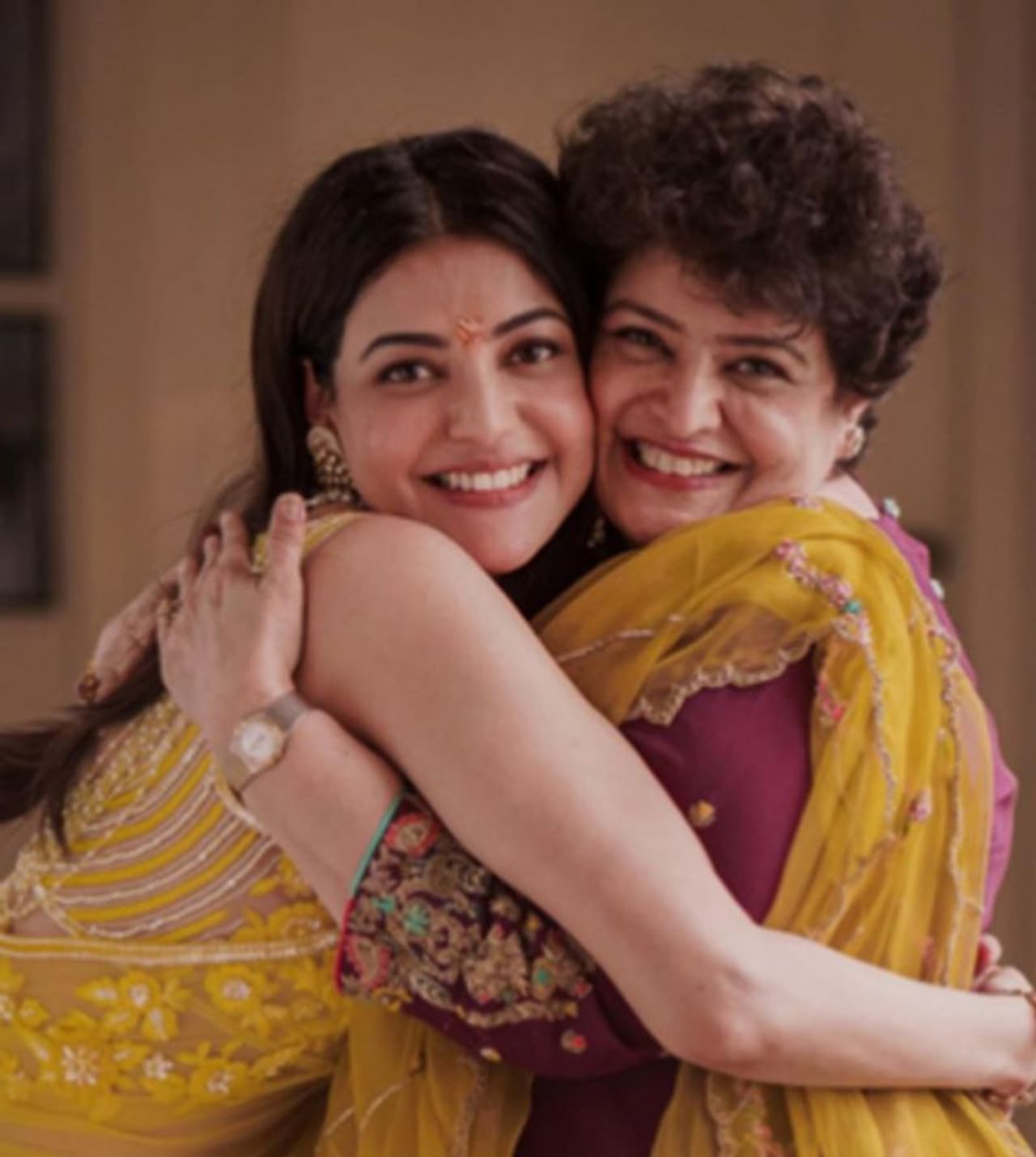 <p>മറ്റൊരാളുടെ സന്തോഷത്തിനായി ഒരു അവസരത്തിനായി എല്ലാം ത്യജിക്കാൻ ഒരു പ്രത്യേകവും പ്രിയങ്കരവുമായ സ്നേഹം ആവശ്യമാണ് എന്ന് കാജല് അഗര്വാള് പറയുന്നു.</p> <p>മറ്റൊരാളുടെ സന്തോഷത്തിനായി ഒരു അവസരത്തിനായി എല്ലാം ത്യജിക്കാൻ ഒരു പ്രത്യേകവും പ്രിയങ്കരവുമായ സ്നേഹം ആവശ്യമാണ് എന്ന് കാജല് അഗര്വാള് പറയുന്നു.</p>