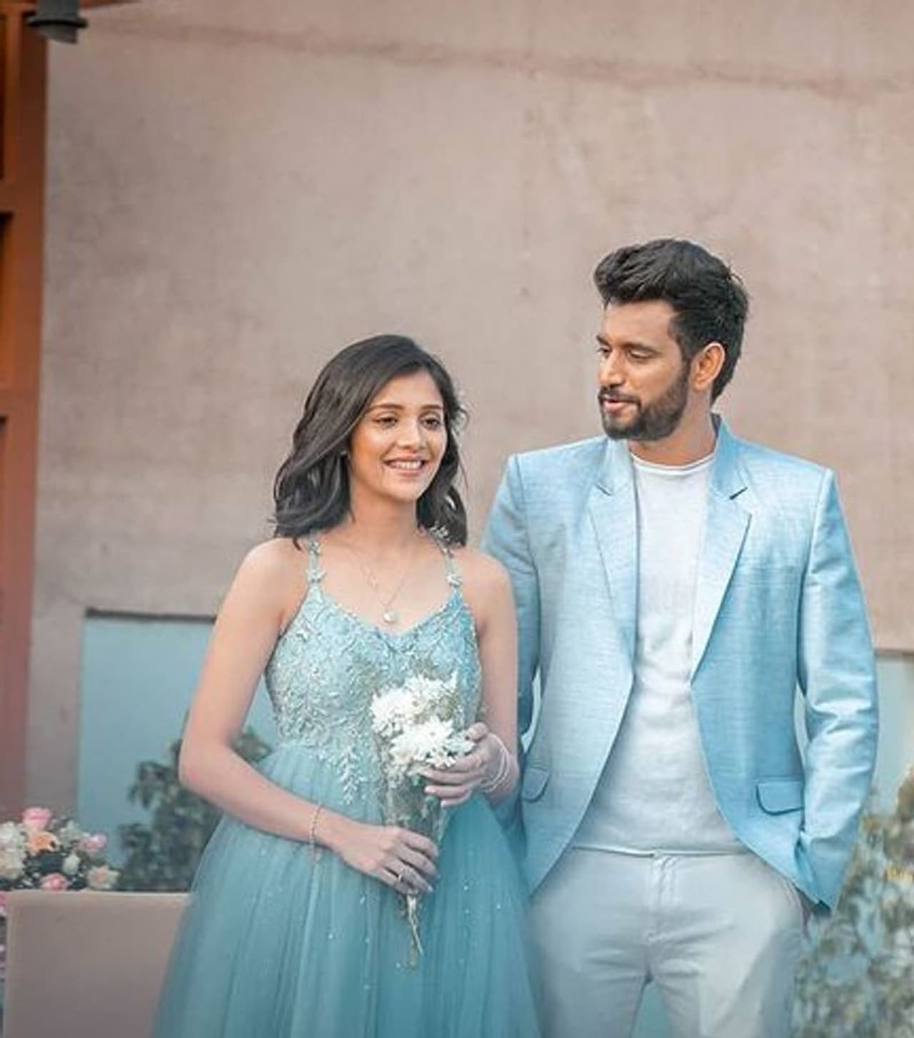 <p>ಫೆಬ್ರವರಿ 14ರಂದು ಮಿಲನಾ ನಾಗರಾಜ್ ಮತ್ತು ಡಾರ್ಲಿಂಗ್ ಕೃಷ್ಣ ಸತಿಪತಿಗಳಾಗಲಿದ್ದಾರೆ.</p> <p>ಫೆಬ್ರವರಿ 14ರಂದು ಮಿಲನಾ ನಾಗರಾಜ್ ಮತ್ತು ಡಾರ್ಲಿಂಗ್ ಕೃಷ್ಣ ಸತಿಪತಿಗಳಾಗಲಿದ್ದಾರೆ.</p>