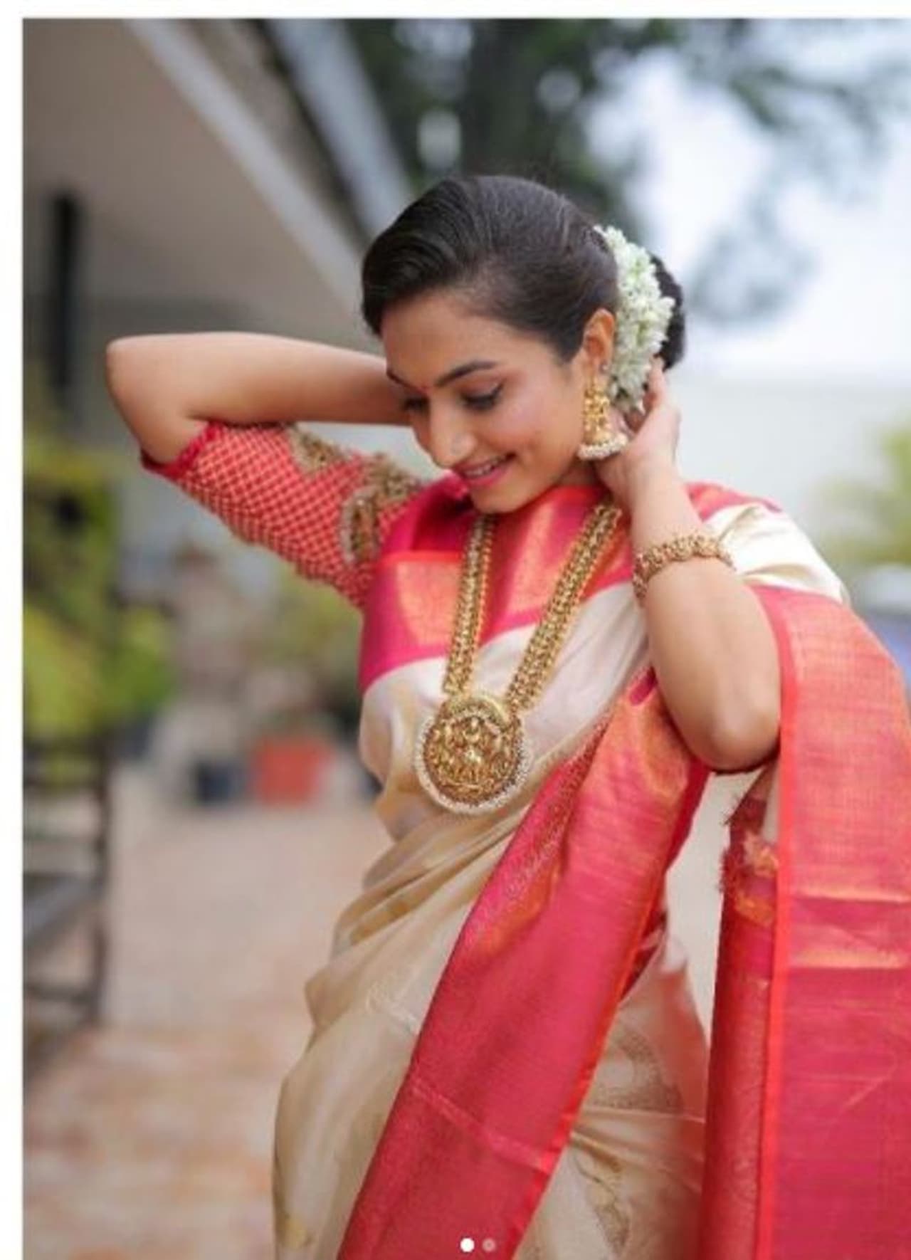 <p>'ಅಗ್ನಿಸಾಕ್ಷಿ' ಧಾರಾವಾಹಿ ಮೂಲಕ ಜನಪ್ರಿಯತೆ ಪಡೆದ ನಟಿ ವೈಷ್ಣವಿ.</p> <p>'ಅಗ್ನಿಸಾಕ್ಷಿ' ಧಾರಾವಾಹಿ ಮೂಲಕ ಜನಪ್ರಿಯತೆ ಪಡೆದ ನಟಿ ವೈಷ್ಣವಿ.</p>