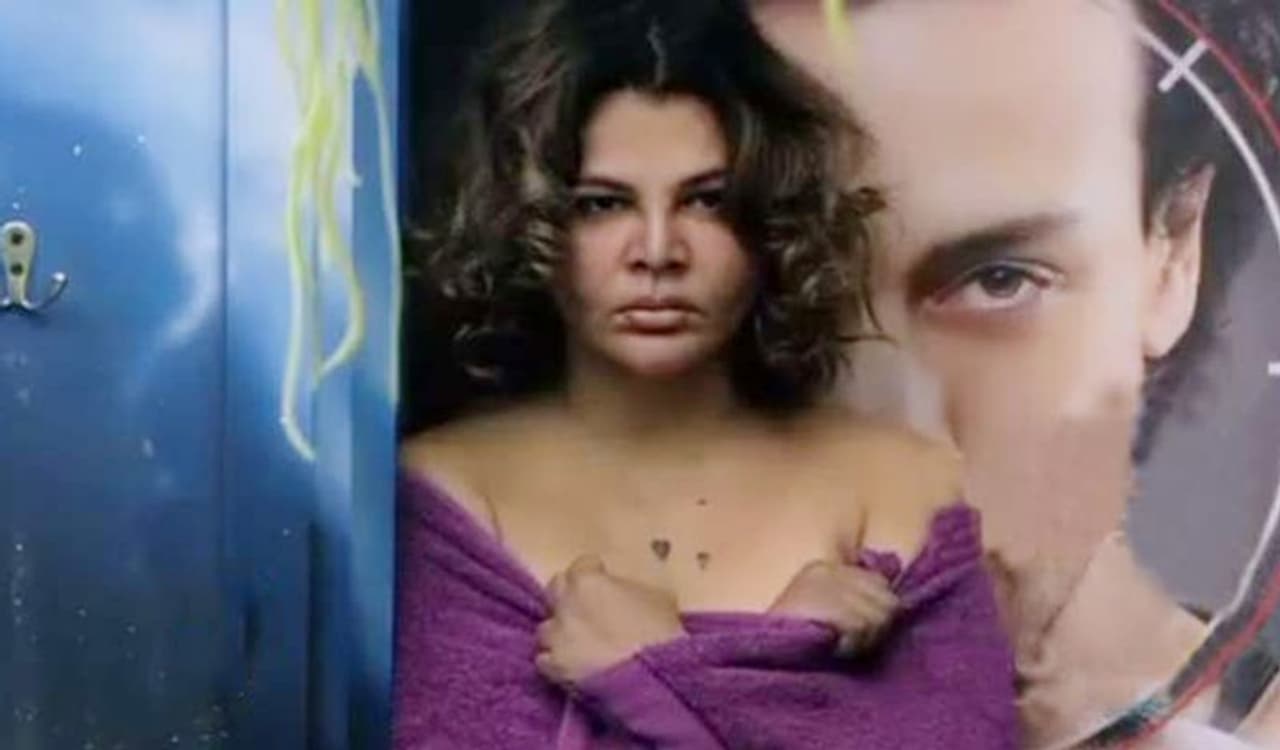 <p>Rakhi Sawant, who is making headlines in Bigg Boss 14 house recently shared her struggling days stories to the housemates. Last weekend Salman Khan took her side when all the members went against her including her friend Rahul Mahajan.</p> <p>Rakhi Sawant, who is making headlines in Bigg Boss 14 house recently shared her struggling days stories to the housemates. Last weekend Salman Khan took her side when all the members went against her including her friend Rahul Mahajan.</p>