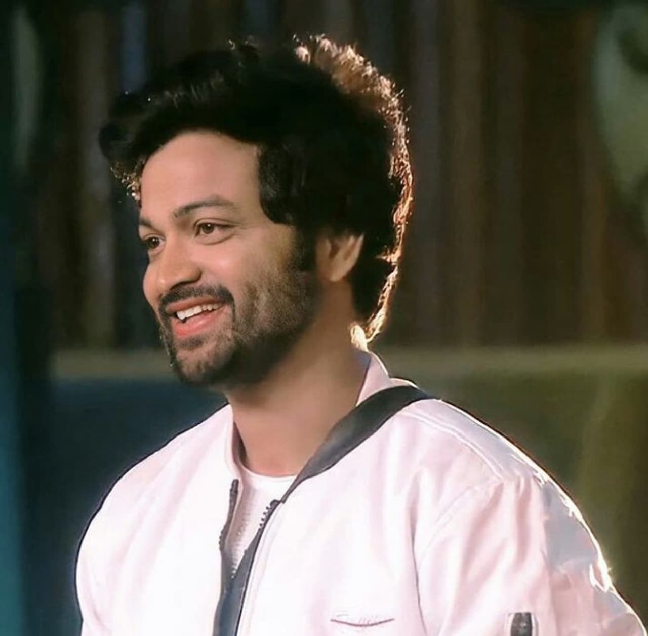 బిగ్బాస్ 4 లో సోహైల్ టాప్ త్రీలో నిలిచాడు. అతను బిగ్బాస్ ఇచ్చిన ఆఫర్ని అందుకుని వైదొలిగాడు. ఈ ప్రకారం సోహైల్కి ఓడిపోలేదు. దీంతో 25లక్షలతోపాటు నాగార్జున అందించే పది లక్షలు పొందాడు. దీనికి తోడు ఆయనకు వచ్చే రెమ్యూనరేషన్ అదనం. బిగ్బాస్ 4 లో సోహైల్ టాప్ త్రీలో నిలిచాడు. అతను బిగ్బాస్ ఇచ్చిన ఆఫర్ని అందుకుని వైదొలిగాడు. ఈ ప్రకారం సోహైల్కి ఓడిపోలేదు. దీంతో 25లక్షలతోపాటు నాగార్జున అందించే పది లక్షలు పొందాడు. దీనికి తోడు ఆయనకు వచ్చే రెమ్యూనరేషన్ అదనం.