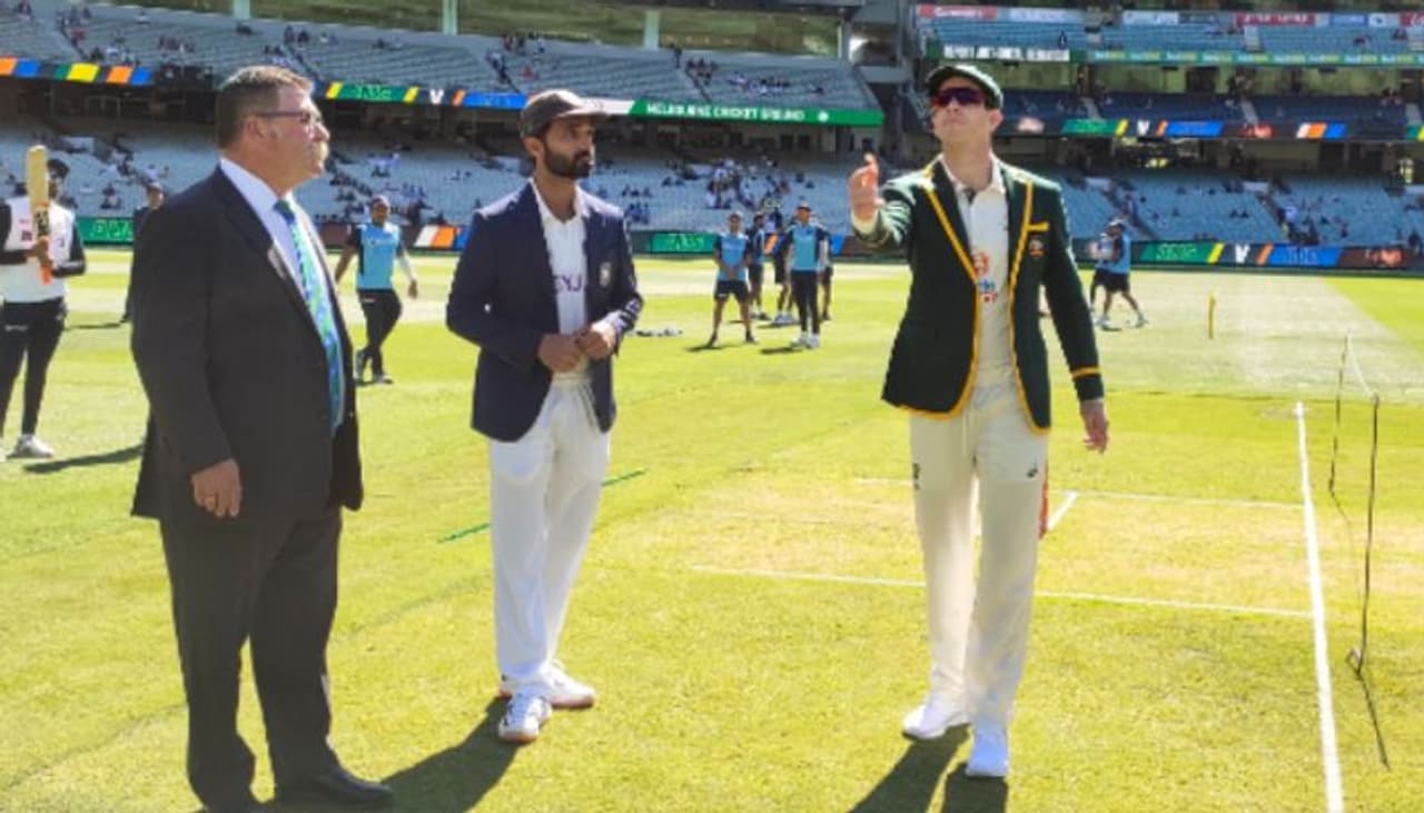 <p>బాక్సింగ్ డే టెస్టులో టాస్ గెలిచిన ఆస్ట్రేలియా బ్యాటింగ్ ఎంచుకుంది. టీమిండియా మొదట బౌలింగ్ చేయనుంది.</p> <p>బాక్సింగ్ డే టెస్టులో టాస్ గెలిచిన ఆస్ట్రేలియా బ్యాటింగ్ ఎంచుకుంది. టీమిండియా మొదట బౌలింగ్ చేయనుంది.</p>