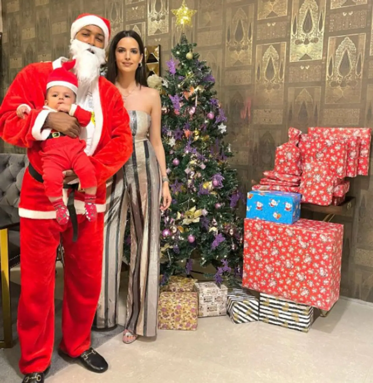 <p>Indian all rounder, Hardik Pandya continues to impress his fans with each passing game he participates in for Team India. Meanwhile, he has also impressed the fans following his marriage to Serbia based Bollywood actress, Natasa Stankovic, and has a son, Agastya.</p> <p>Indian all rounder, Hardik Pandya continues to impress his fans with each passing game he participates in for Team India. Meanwhile, he has also impressed the fans following his marriage to Serbia based Bollywood actress, Natasa Stankovic, and has a son, Agastya.</p>