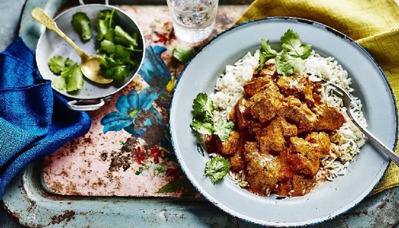 <p><strong>ഒന്ന്...</strong></p><p> </p><p>കലോറി ധാരാളം അടങ്ങിയ ഭക്ഷണങ്ങള് ഡയറ്റില് ഉള്പ്പെടുത്താം. ശരീരത്തിന് വേണ്ടതിലധികം കലോറി ഭക്ഷിക്കാന് ശ്രമിക്കുക. പോഷകങ്ങള് അടങ്ങിയ ഭക്ഷണങ്ങള് ഡയറ്റില് ഉള്പ്പെടുത്താനും ശ്രദ്ധിക്കുക. </p> <p><strong>ഒന്ന്...</strong></p><p> </p><p>കലോറി ധാരാളം അടങ്ങിയ ഭക്ഷണങ്ങള് ഡയറ്റില് ഉള്പ്പെടുത്താം. ശരീരത്തിന് വേണ്ടതിലധികം കലോറി ഭക്ഷിക്കാന് ശ്രമിക്കുക. പോഷകങ്ങള് അടങ്ങിയ ഭക്ഷണങ്ങള് ഡയറ്റില് ഉള്പ്പെടുത്താനും ശ്രദ്ധിക്കുക. </p>