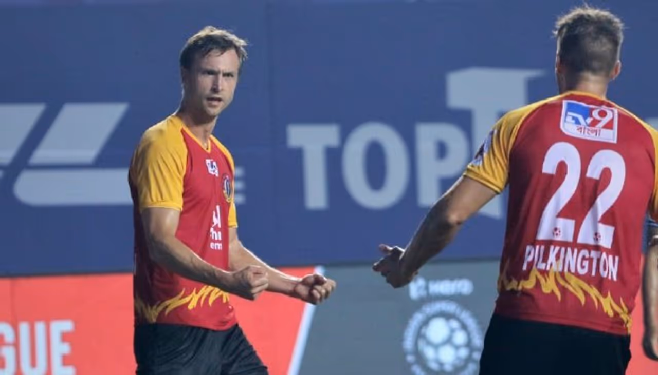 <p>Indian football giant, SC East Bengal could not carry the inning momentum from its previous game, as it settled for a hard fought, yet frustrating, 1 1 draw against FC Goa in the 2020 21 Indian Super League (ISL), at the Tilak Maidan in Goa, on Wednesday. The draw meant that SCEB rises to the ninth place, while Goa stays on the third.</p> <p>Indian football giant, SC East Bengal could not carry the inning momentum from its previous game, as it settled for a hard fought, yet frustrating, 1 1 draw against FC Goa in the 2020 21 Indian Super League (ISL), at the Tilak Maidan in Goa, on Wednesday. The draw meant that SCEB rises to the ninth place, while Goa stays on the third.</p>
