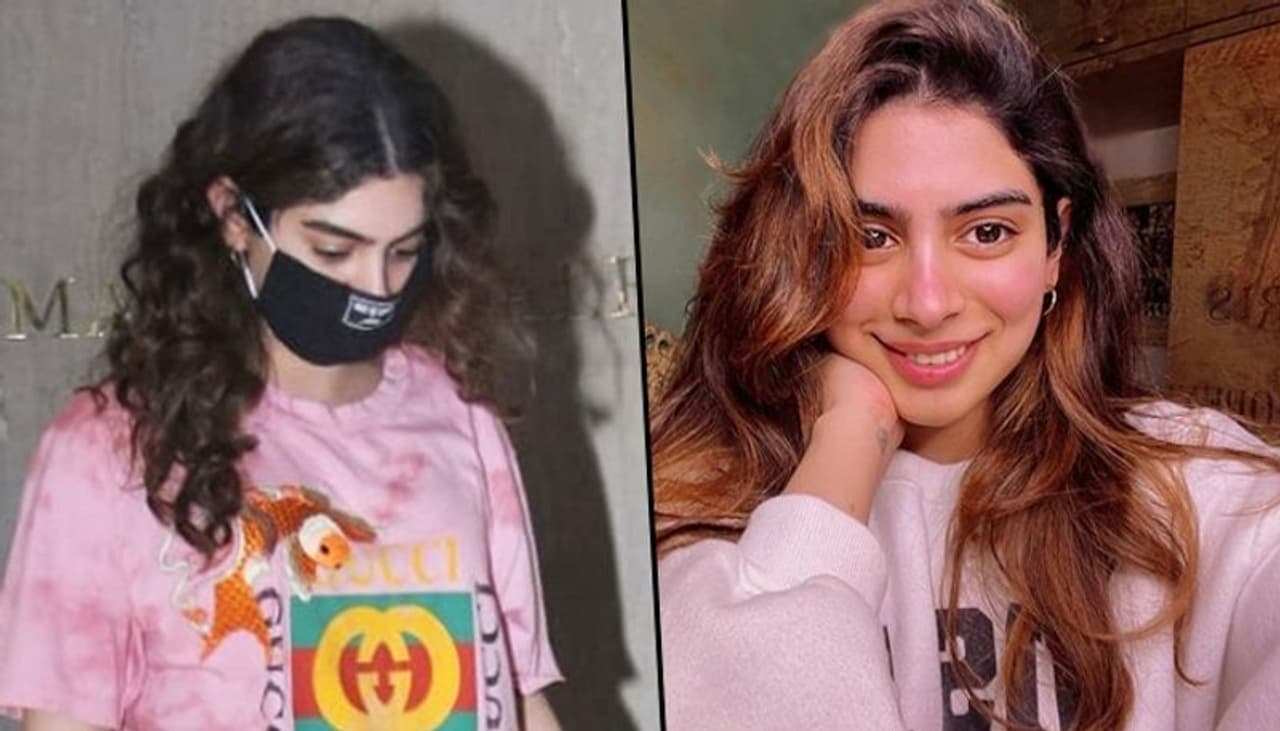 <p style="text align: justify;">Khushi Kapoor was papped outside the designer Manish Malhotra's house. She was on an outing and looked beautiful in an oversized tie dye t shirt.</p> <p style="text align: justify;">Khushi Kapoor was papped outside the designer Manish Malhotra's house. She was on an outing and looked beautiful in an oversized tie dye t shirt.</p>