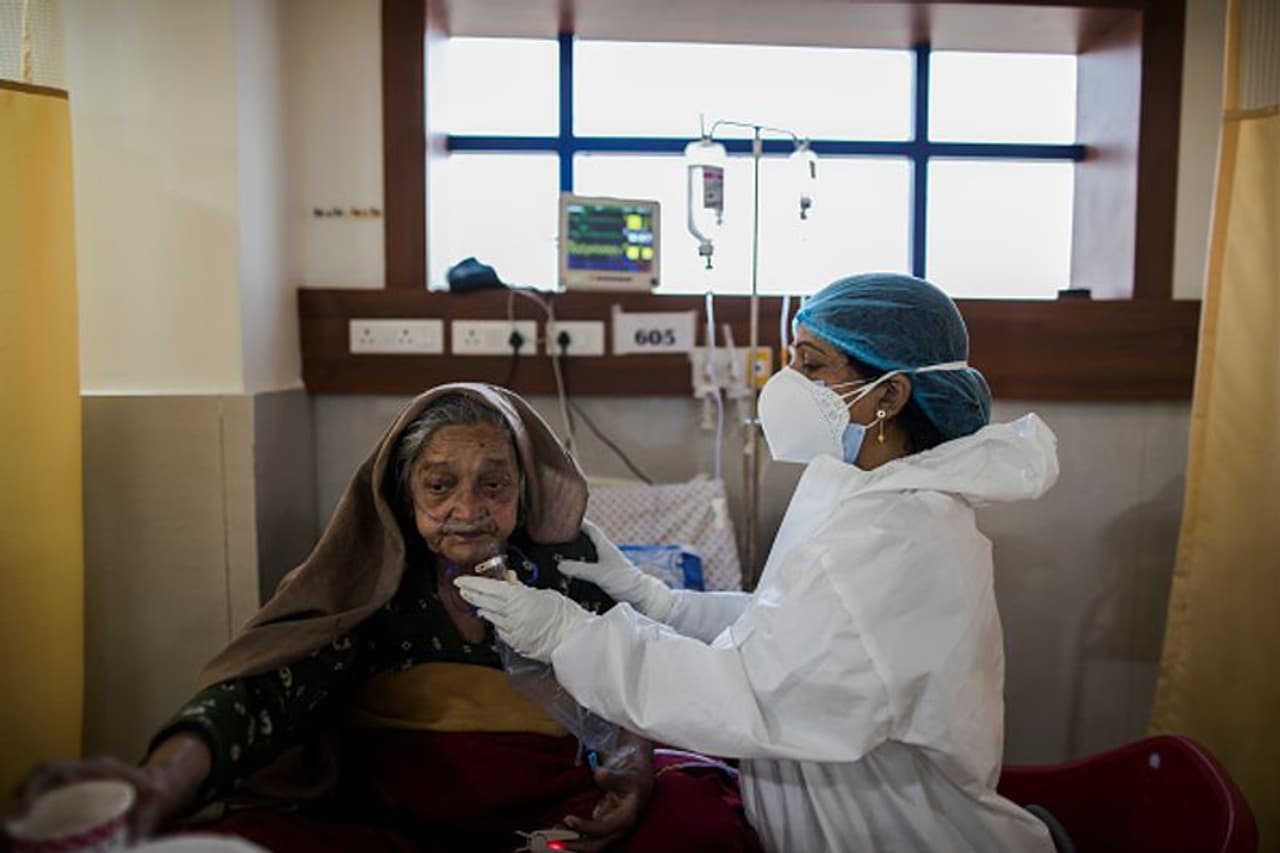 <p>The Centre has announced that it has successfully conducted dry run for Coronavirus vaccine in 4 states of Assam, Andhra Pradesh, Punjab and Gujarat.<br /> </p><p>The dry run exercise, which was aimed at end to end testing of the Coronavirus vaccination process, was undertaken in Krishna district in Andhra Pradesh, Rajkot and Gandhinagar in Gujarat, Ludhiana and Shaheed Bhagat Singh Nagar (Nawanshahr) in Punjab and Sonitpur and Nalbari districts in Assam.<br /> </p><p>Specific teams were formed for various tasks by the district administration and activities like uploading of dummy beneficiary data, session site creation, vaccine allocation, communication vaccination details to vaccinators& beneficiaries, beneficiary mobilization were carried out.</p> <p>The Centre has announced that it has successfully conducted dry run for Coronavirus vaccine in 4 states of Assam, Andhra Pradesh, Punjab and Gujarat.<br /> </p><p>The dry run exercise, which was aimed at end to end testing of the Coronavirus vaccination process, was undertaken in Krishna district in Andhra Pradesh, Rajkot and Gandhinagar in Gujarat, Ludhiana and Shaheed Bhagat Singh Nagar (Nawanshahr) in Punjab and Sonitpur and Nalbari districts in Assam.<br /> </p><p>Specific teams were formed for various tasks by the district administration and activities like uploading of dummy beneficiary data, session site creation, vaccine allocation, communication vaccination details to vaccinators& beneficiaries, beneficiary mobilization were carried out.</p>