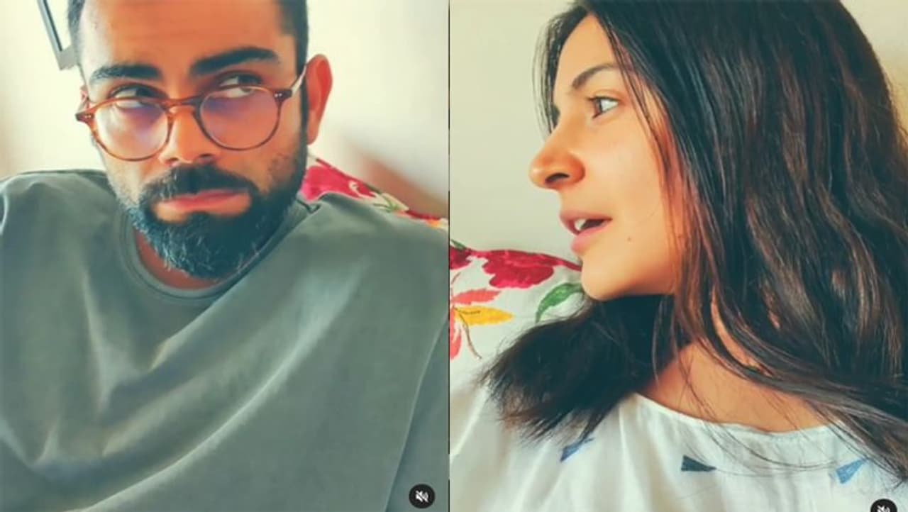 <p>మోస్ట్ పాపులర్ సెలబ్రేటీ కపుల్గా గుర్తింపు పొందిన విరుష్క జోడి... అందరిలాగే చిన్న చిన్న విషయాలకు చిలిపిగా గొడవ పడుతూ ఉంటారట...</p> <p>మోస్ట్ పాపులర్ సెలబ్రేటీ కపుల్గా గుర్తింపు పొందిన విరుష్క జోడి... అందరిలాగే చిన్న చిన్న విషయాలకు చిలిపిగా గొడవ పడుతూ ఉంటారట...</p>