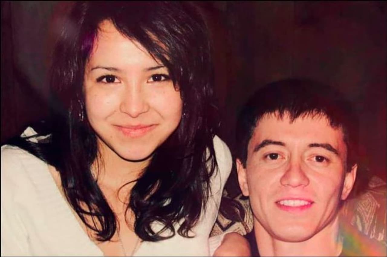 <p>ತನ್ನ ಸಹೋದ್ಯೋಗಿಗಳೊಂದಿಗೆ ಪಾರ್ಟಿ ಮಾಡುತ್ತಿದ್ದ 31 ವರ್ಷದ ಪತ್ನಿ ಗಾಲಿಯಾ. ಪತಿ ಎಷ್ಟು ಕರೆ ಮಾಡಿದರೂ ರೆಸ್ಪಾಂಡ್ ಮಾಡಿಲ್ಲ. ಬೆಳಗ್ಗೆ ಮನೆಗೆ ಬಂದಾಗ ಸಹೋದ್ಯೋಗಿಯೊಂದಿಗೆ ಕಾಲ ಕಳೆದ ವಿಷಯ ತಿಳಿಸಿದ್ದಾಳೆ.&nbsp;</p>