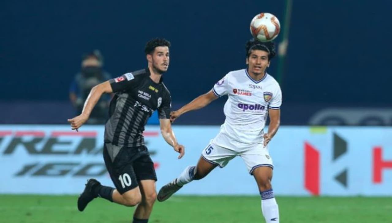 <p>In what turned out to be a nail biting encounter, ATK Mohun Bagan was held to a thrilling draw against Chennaiyin FC during their 2020 21 Indian Super League (ISL) clash at the GMC Stadium in Telangana, on Tuesday. The draw allowed ATKMB to rise to the top of the table, while Chennaiyin stayed at the seventh spot.</p> <p>In what turned out to be a nail biting encounter, ATK Mohun Bagan was held to a thrilling draw against Chennaiyin FC during their 2020 21 Indian Super League (ISL) clash at the GMC Stadium in Telangana, on Tuesday. The draw allowed ATKMB to rise to the top of the table, while Chennaiyin stayed at the seventh spot.</p>