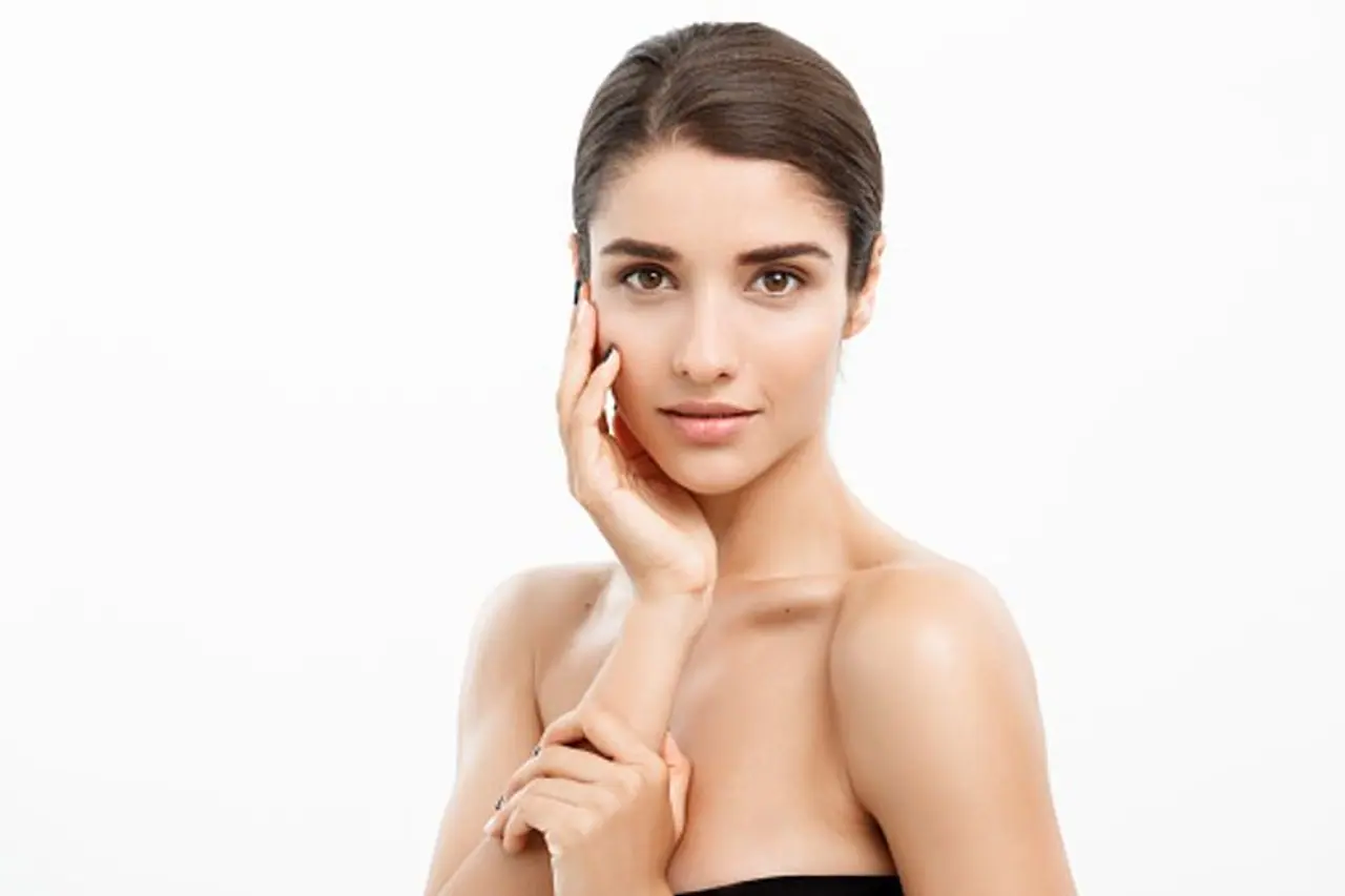 <p>There is no denying the fact that green tea is loaded with numerous health benefits. It is extracted from a shrub known as camellia sinensis which is an excellent source of antioxidants.</p> <p>There is no denying the fact that green tea is loaded with numerous health benefits. It is extracted from a shrub known as camellia sinensis which is an excellent source of antioxidants.</p>