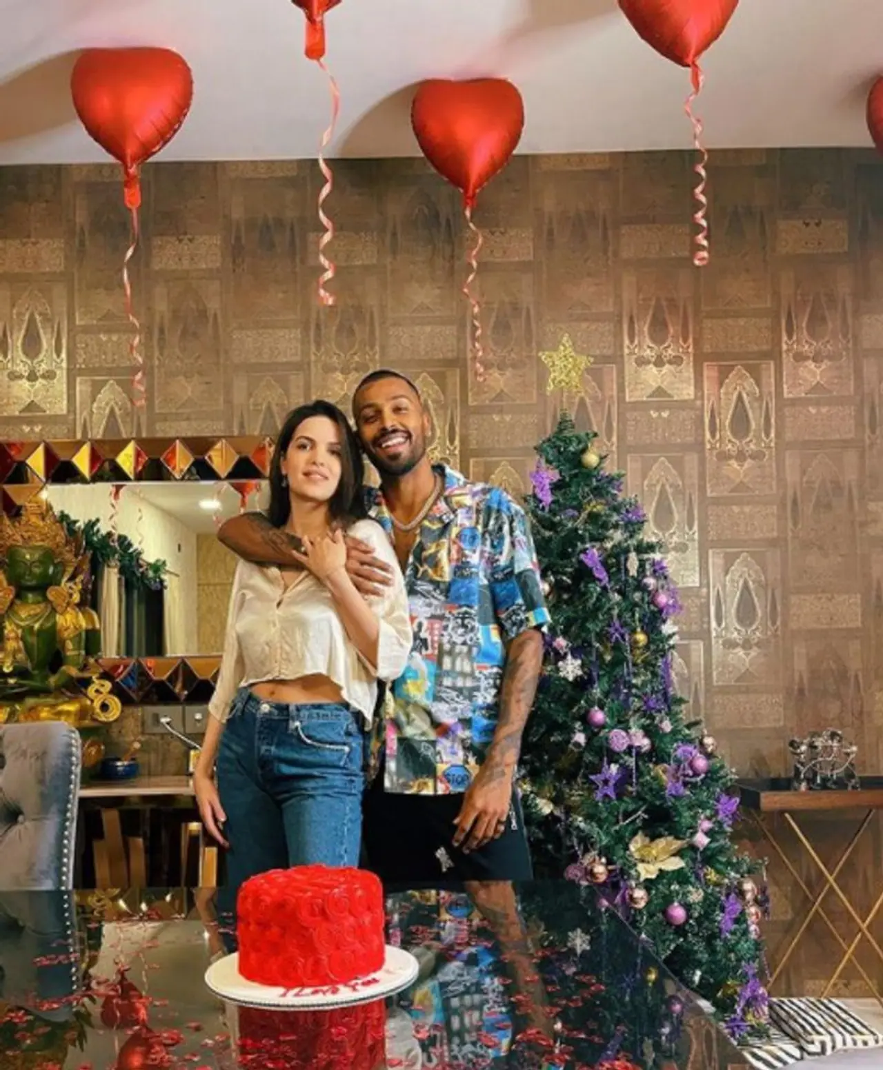 <p>Indian all rounder, Hardik Pandya has risen to fame, especially for his explosive hitting abilities with Team India. Furthermore, he has earned immense fan following after tying the knot with Serbia based Bollywood hottie, Natasa Stankovic.</p> <p>Indian all rounder, Hardik Pandya has risen to fame, especially for his explosive hitting abilities with Team India. Furthermore, he has earned immense fan following after tying the knot with Serbia based Bollywood hottie, Natasa Stankovic.</p>