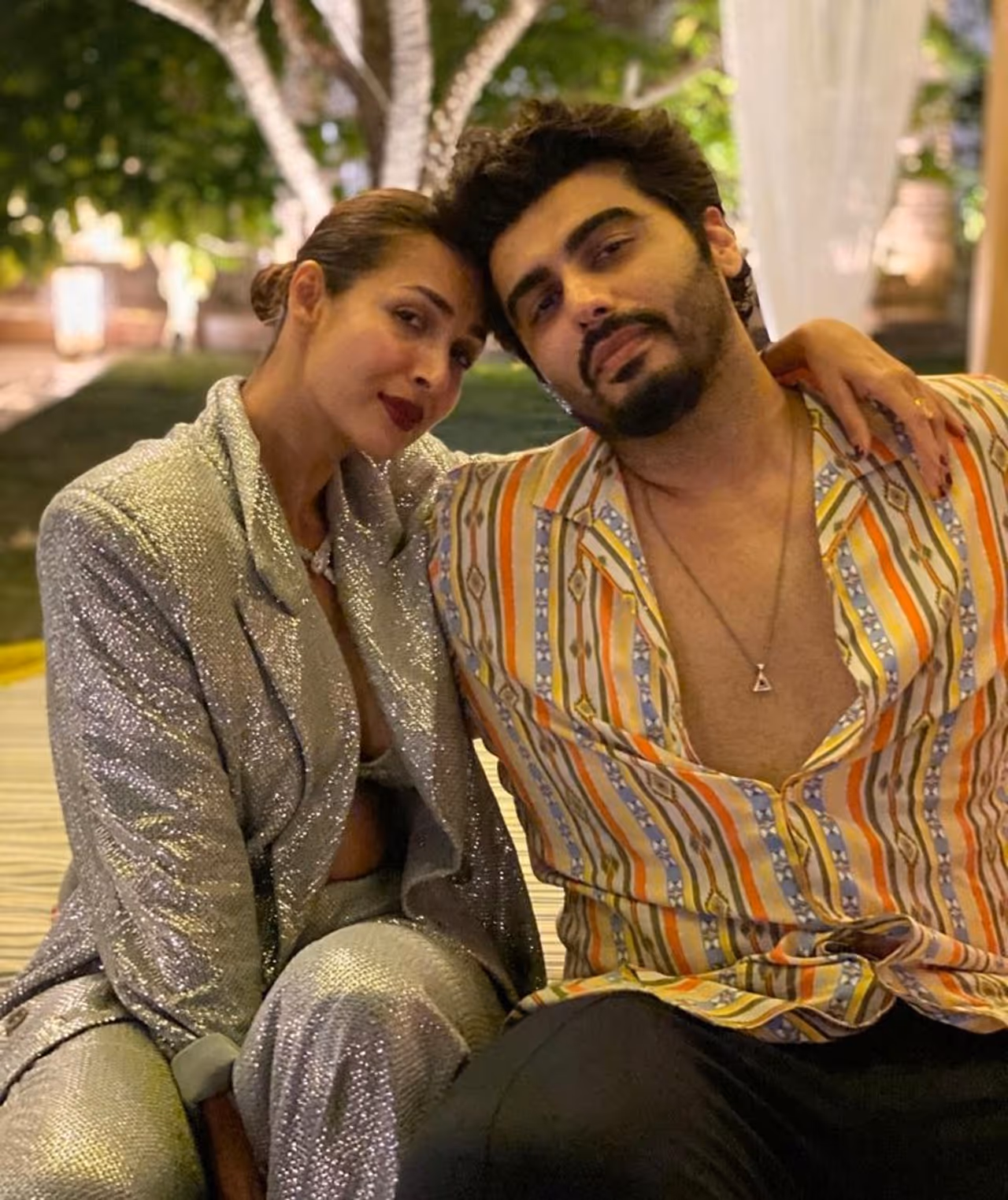 <p>ಮಲೈಕಾ ಅರೋರಾ ಹಾಗೂ ನಟ ಅರ್ಜುನ್ ಕಪೂರ್ ಬಾಲಿವುಡ್ನ ಫೇಮಸ್ ಜೋಡಿಯಲ್ಲೊಂದು. </p><p> </p> <p>ಮಲೈಕಾ ಅರೋರಾ ಹಾಗೂ ನಟ ಅರ್ಜುನ್ ಕಪೂರ್ ಬಾಲಿವುಡ್ನ ಫೇಮಸ್ ಜೋಡಿಯಲ್ಲೊಂದು. </p><p> </p>